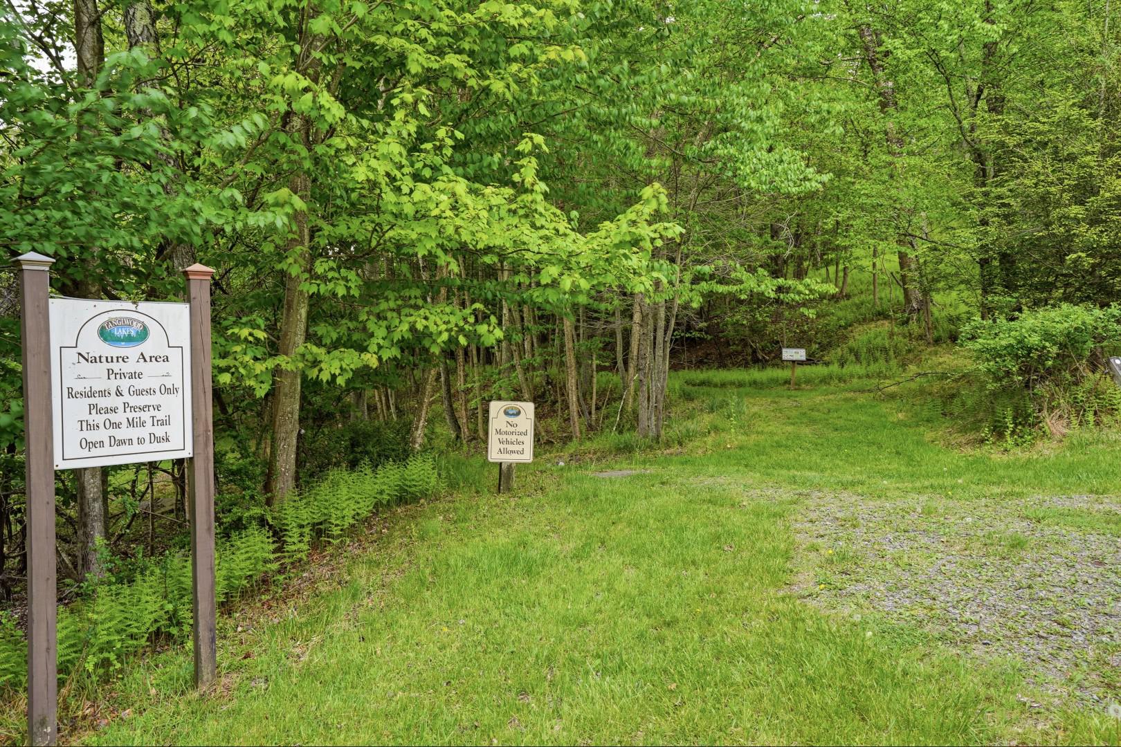 TANGLEWOOD LAKES - Residential