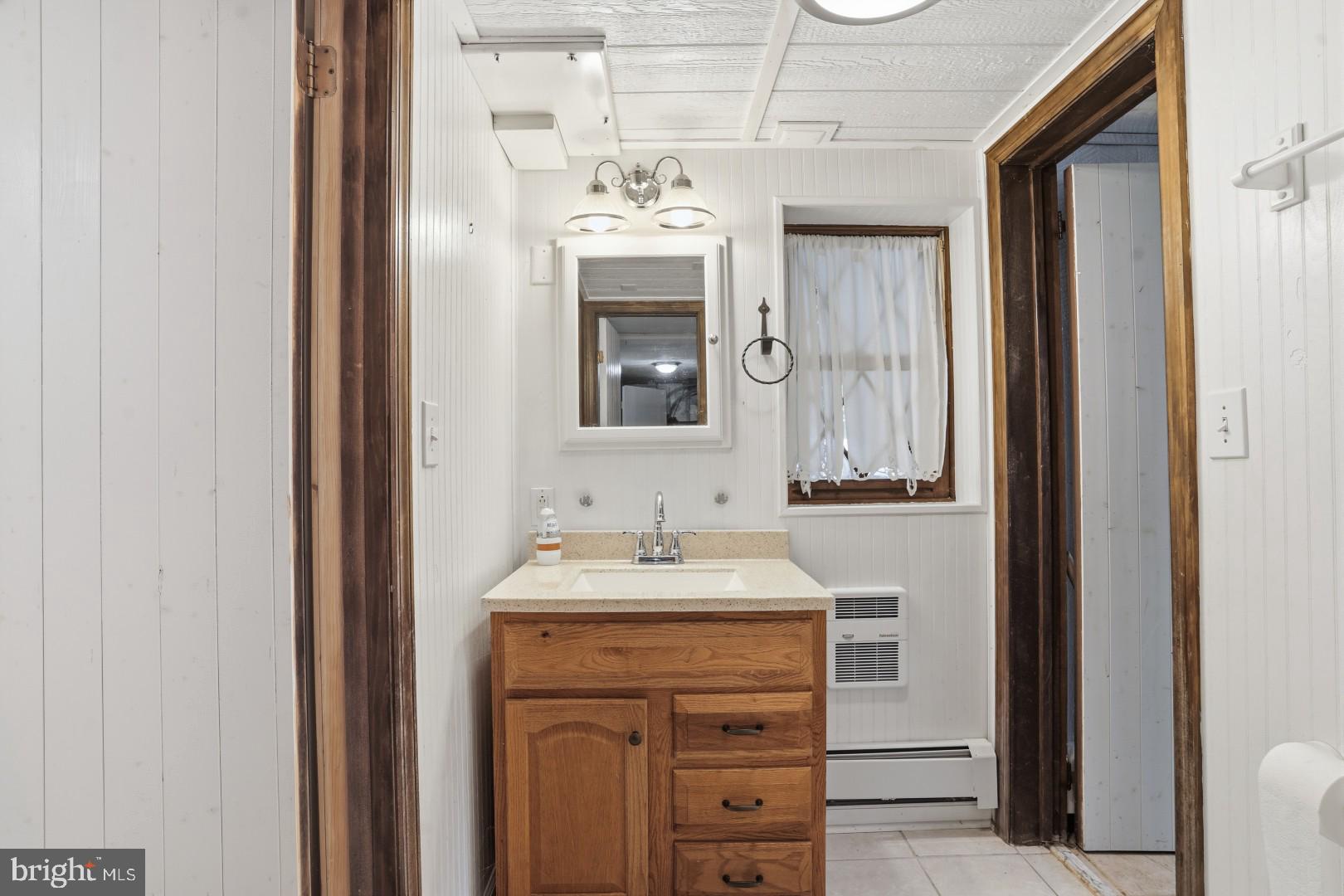 TANGLEWOOD LAKES - Residential