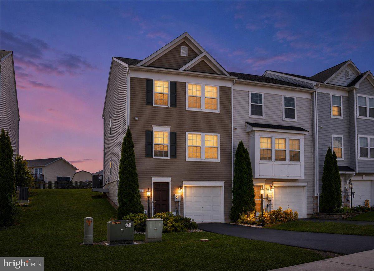 This beautifully maintained end-unit townhome offers the perfect blend of comfort, style, and functionality. The spacious floor plan features a desirable bump-out off the kitchen, creating additional living and entertaining space filled with natural light.
Recent updates provide peace of mind, including a brand-new HVAC system installed in 2025 and a recently sealed driveway. Step outside to enjoy the low-maintenance Trex deck overlooking the fully fenced backyard with attractive vinyl fencing, ideal for pets, play, or relaxing evenings at home.
Inside, you'll find a clean, modern feel throughout with well-maintained finishes and a move-in-ready condition that truly shines. As an end unit, you'll appreciate the added privacy, extra outdoor space, and abundance of natural light.
If you're looking for a home that's lovely, spacious, and ready for its next chapter, 87 Kensington Terrace is one you won't want to miss!