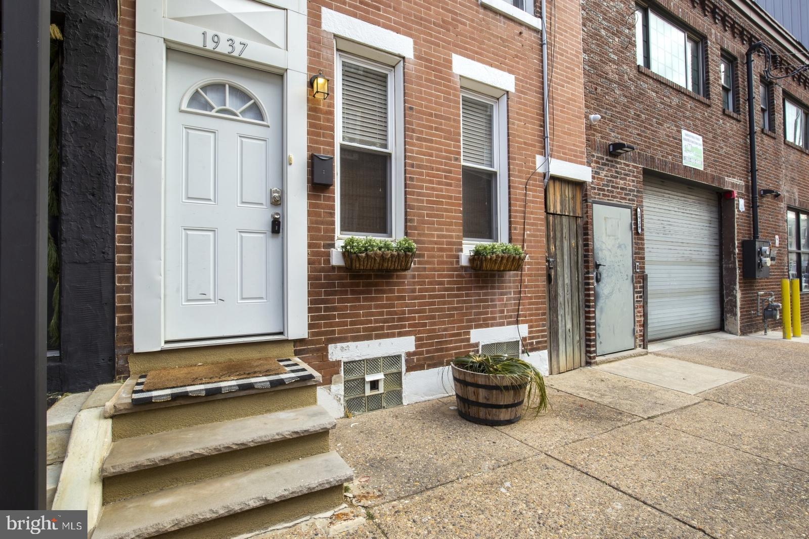 EAST KENSINGTON - Residential Lease