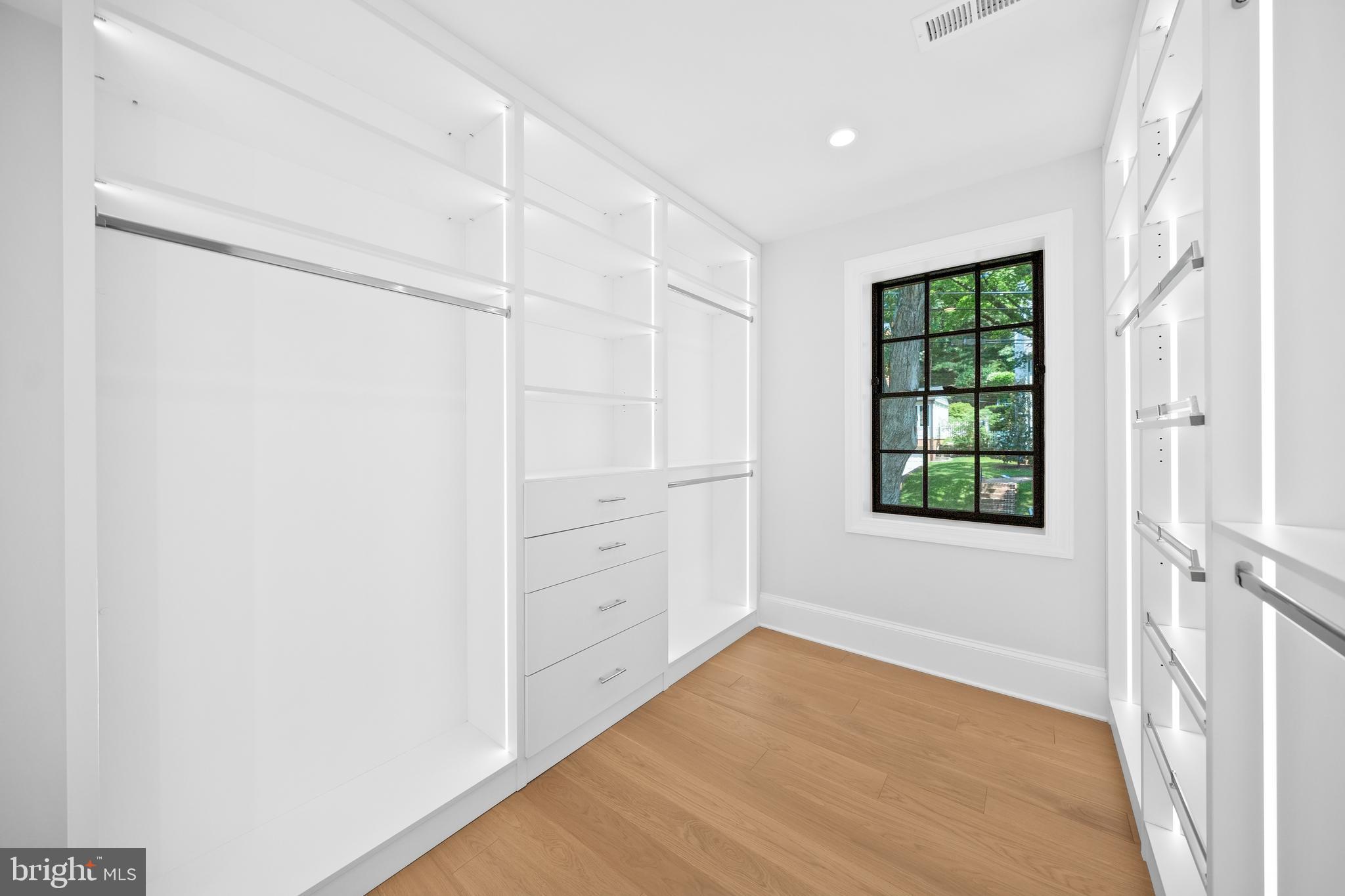 BERKLEY - Residential