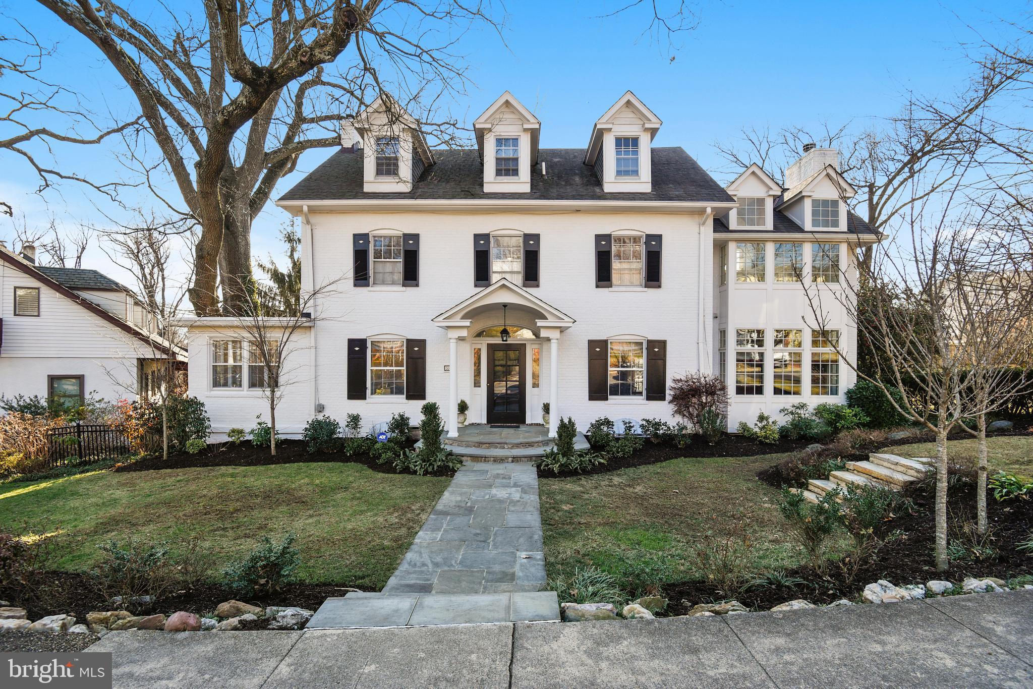 History marries modern day in this 1900 Jefferson Park stunner featuring six bedrooms up, four full & one half bath, four finished levels, high end kitchen with separate breakfast area, hardwoods throughout, generous room sizes and loads of light. New master bath and vaulted ceilings in master bedroom. Enjoy two gas fireplaces, screened porch, deck, off-street parking on nearly a quarter acre lot. Walk to Del Ray's shops & restaurants. Live near Metro & new Amazon HQ2, developing waterfronts and Old Town! You absolutely can't beat this location! Open Sun, 3/3, 1-4.