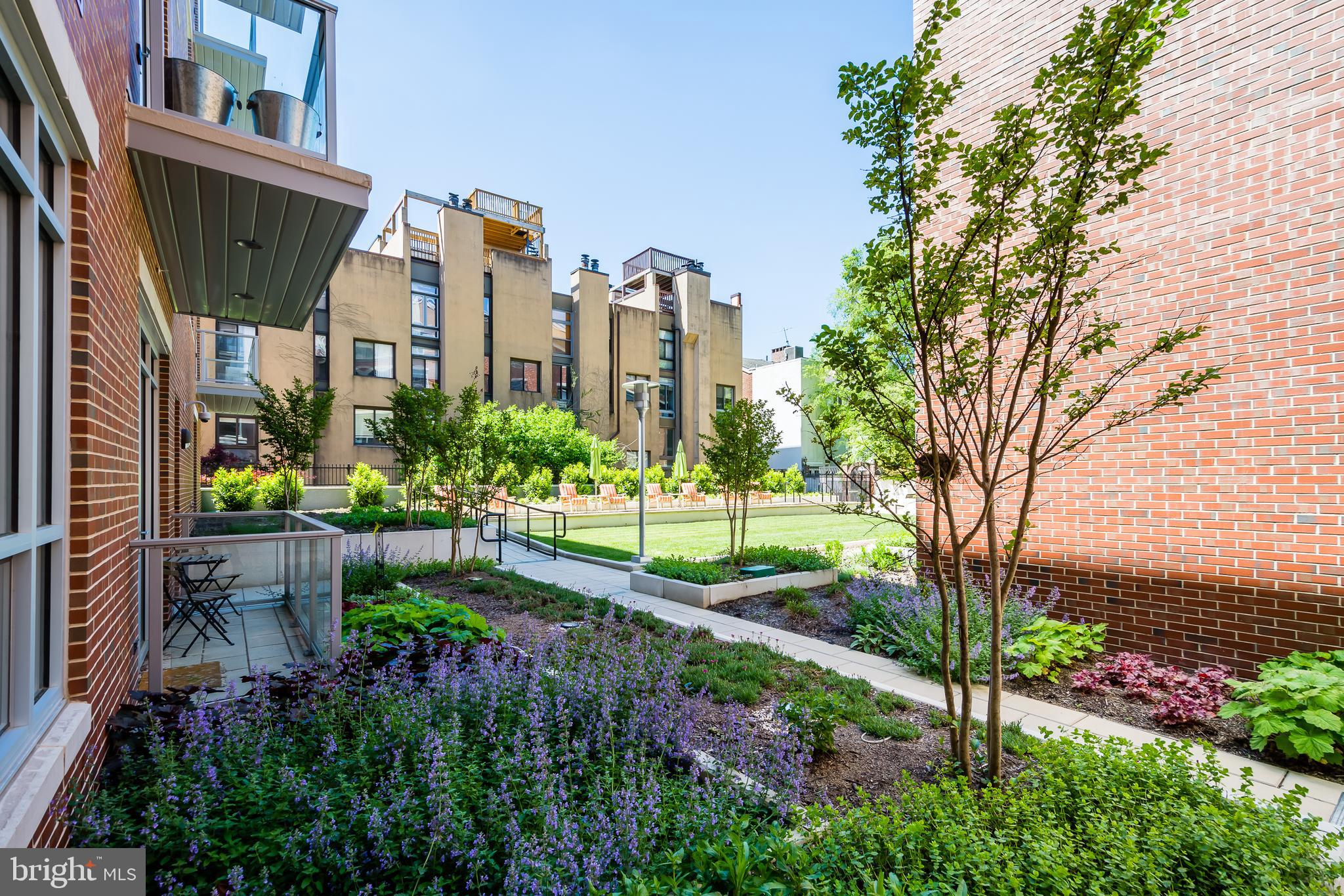 SOCIETY HILL - Residential