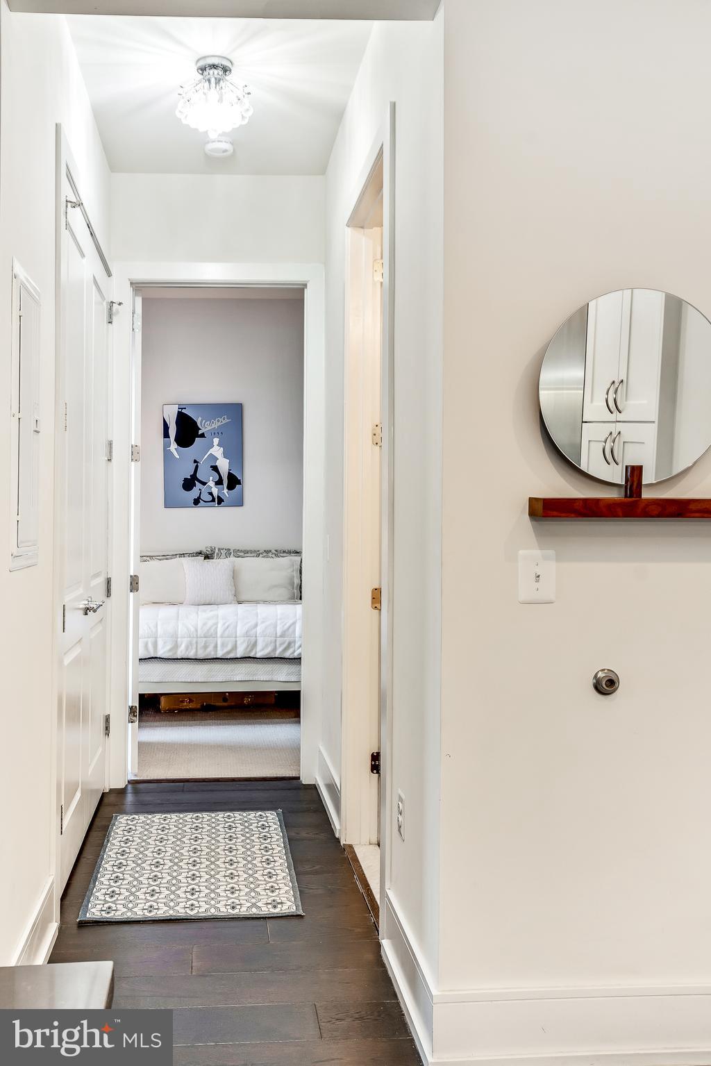 SOCIETY HILL - Residential