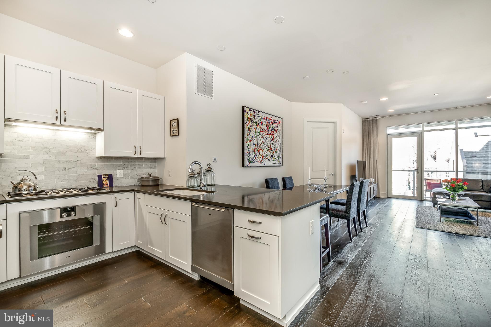 SOCIETY HILL - Residential