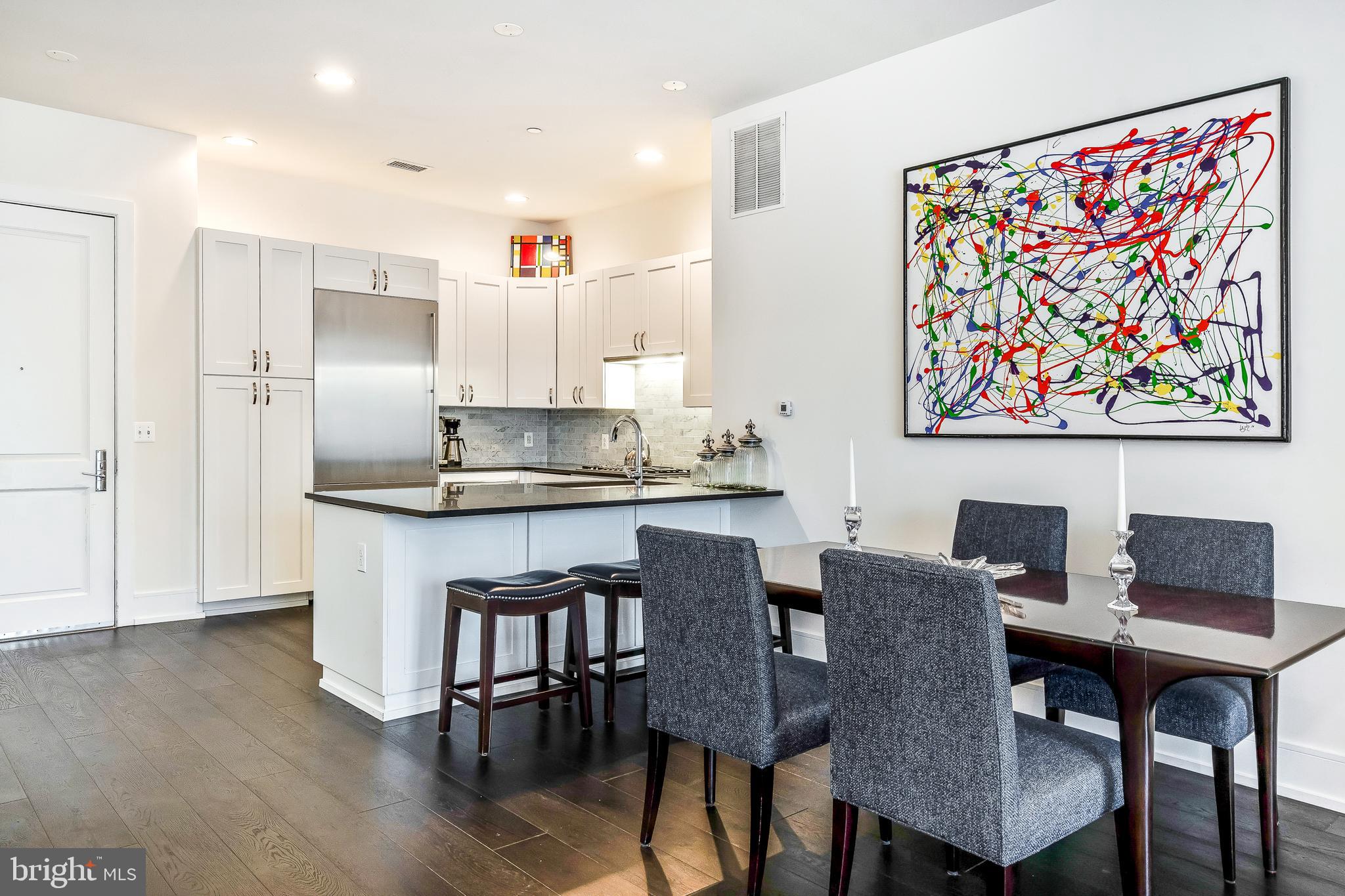 SOCIETY HILL - Residential