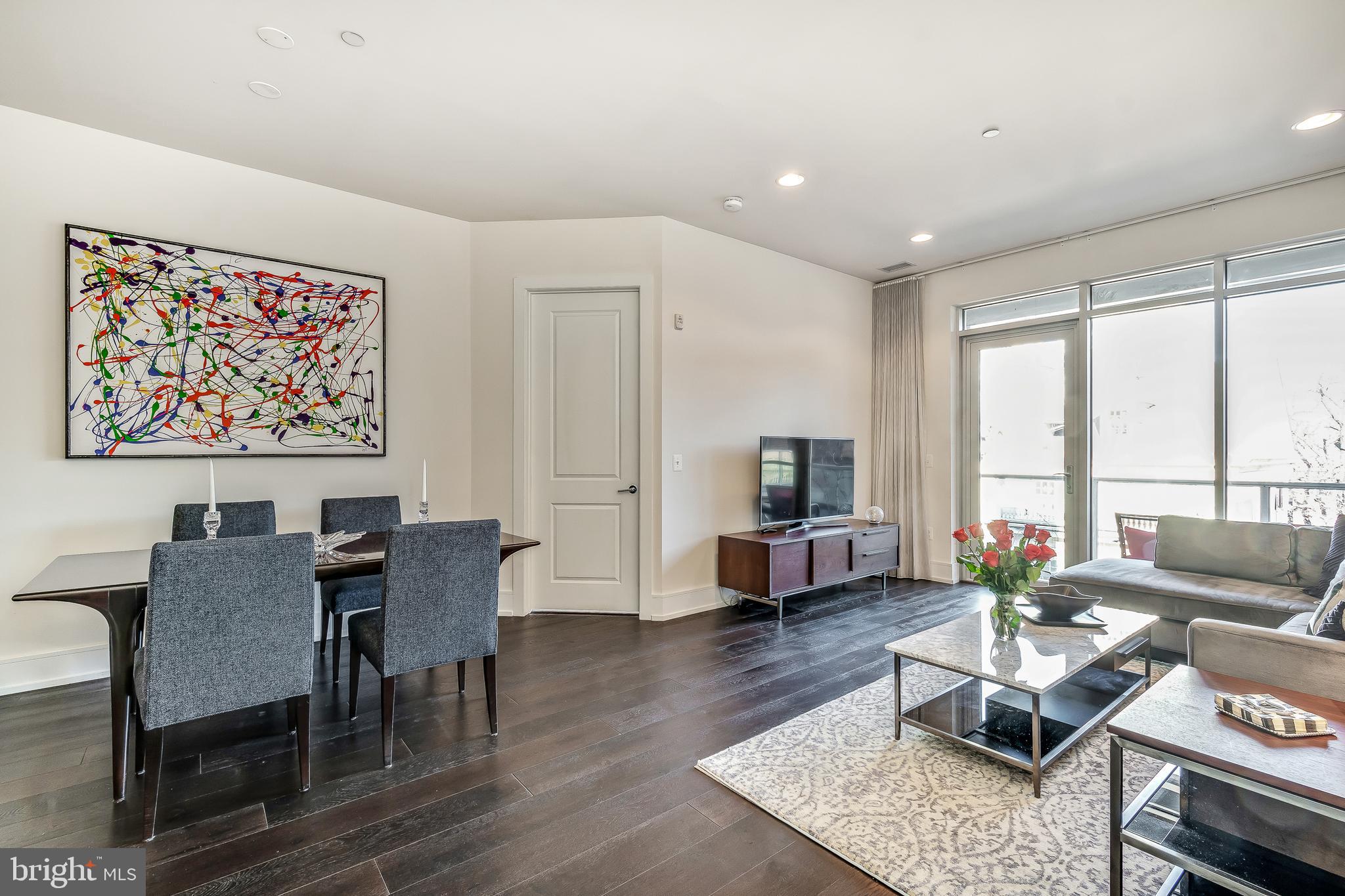 SOCIETY HILL - Residential
