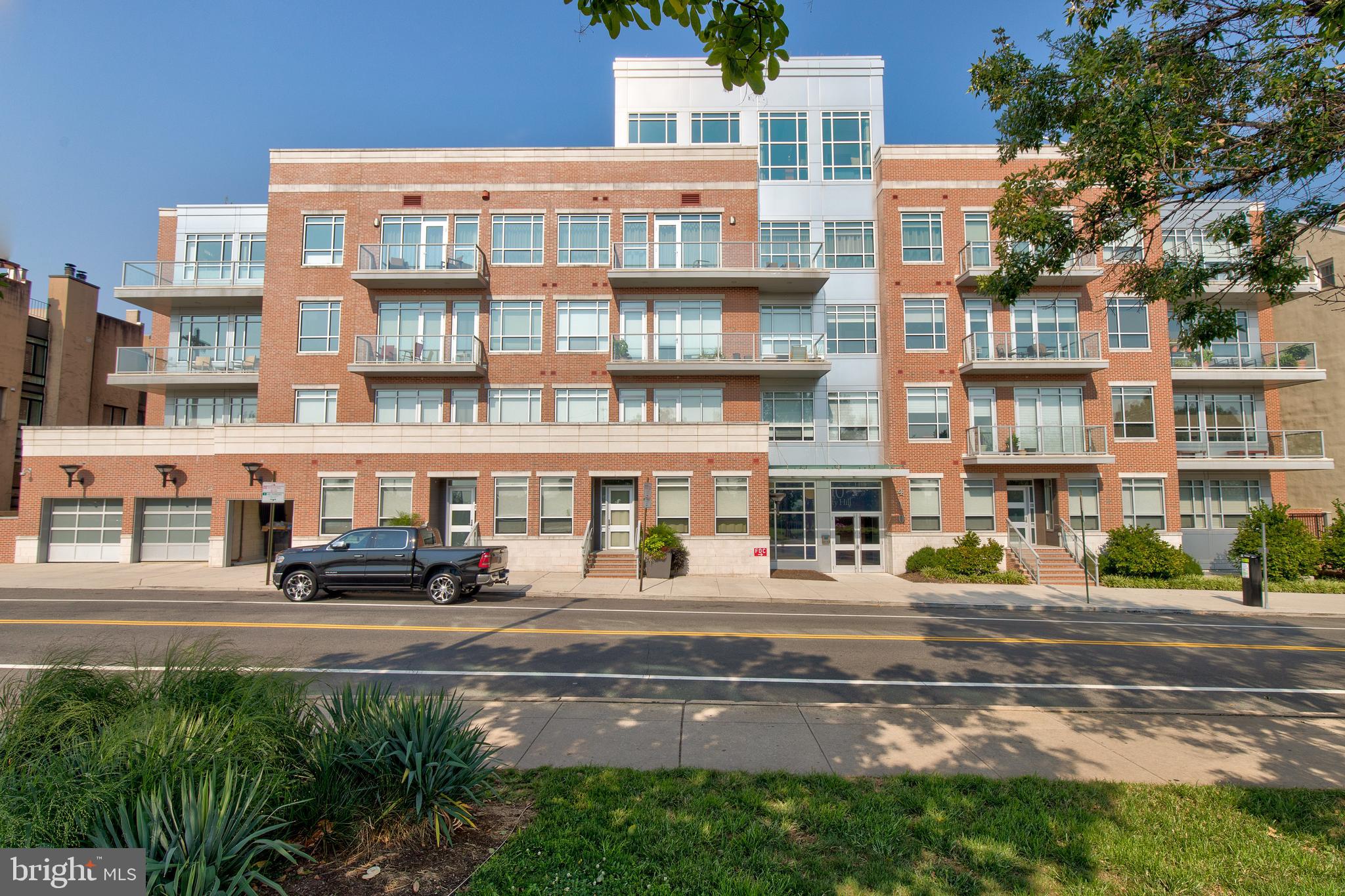 SOCIETY HILL - Residential