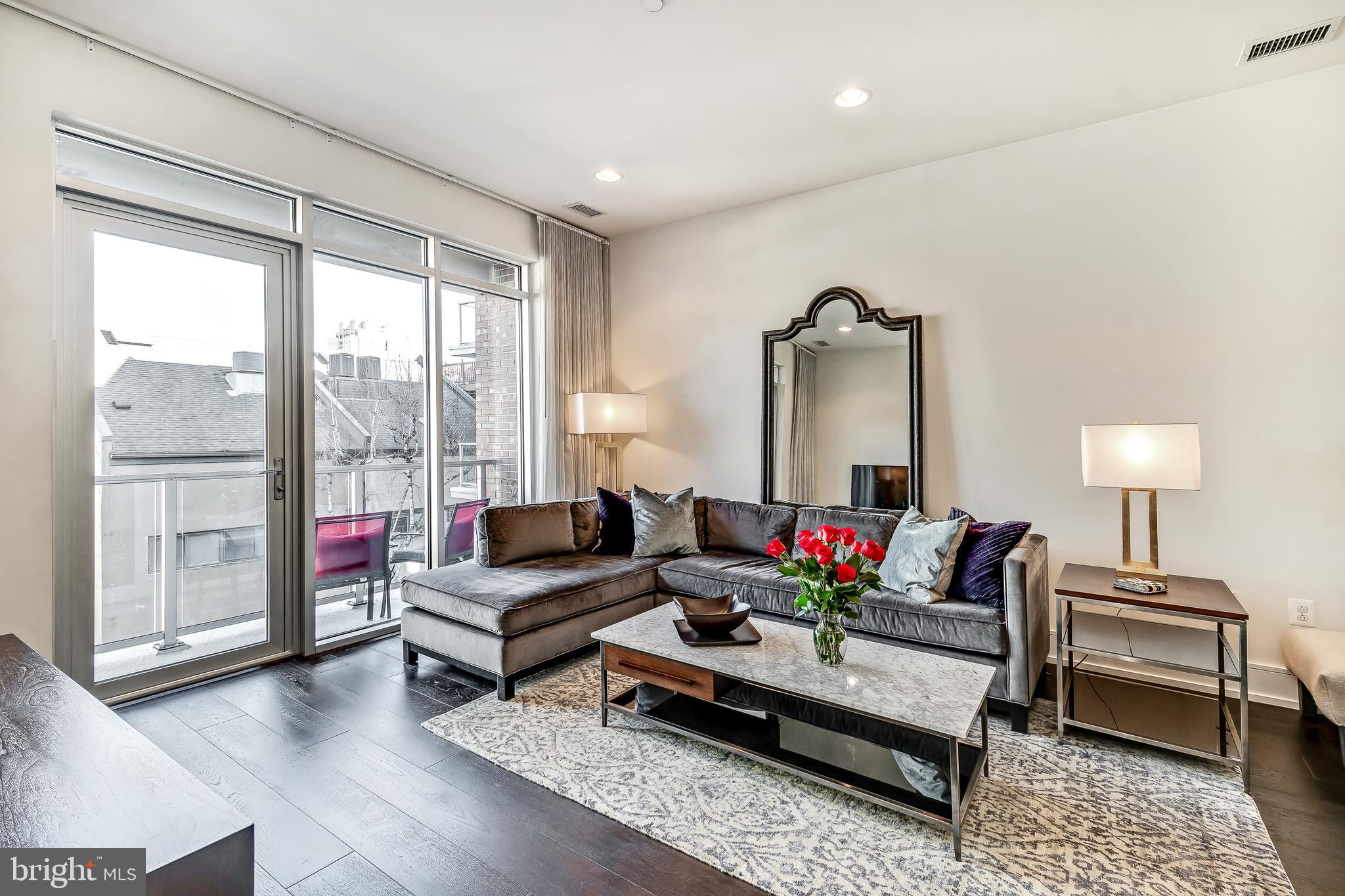 SOCIETY HILL - Residential