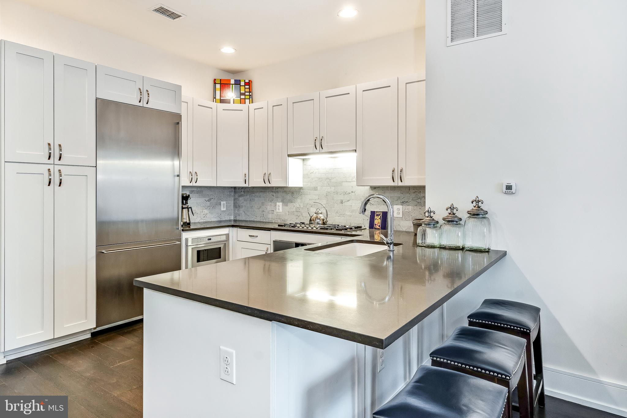 SOCIETY HILL - Residential