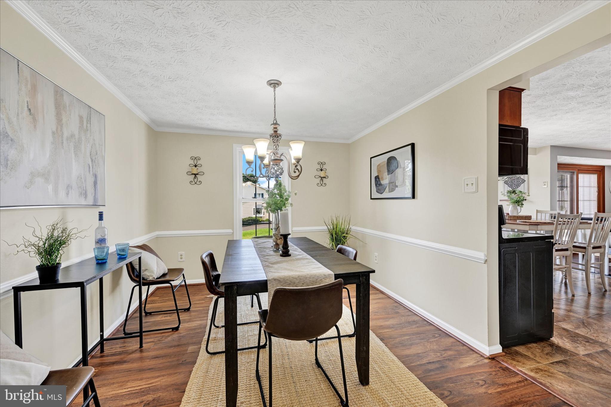 PINEDALE WOODS - Residential
