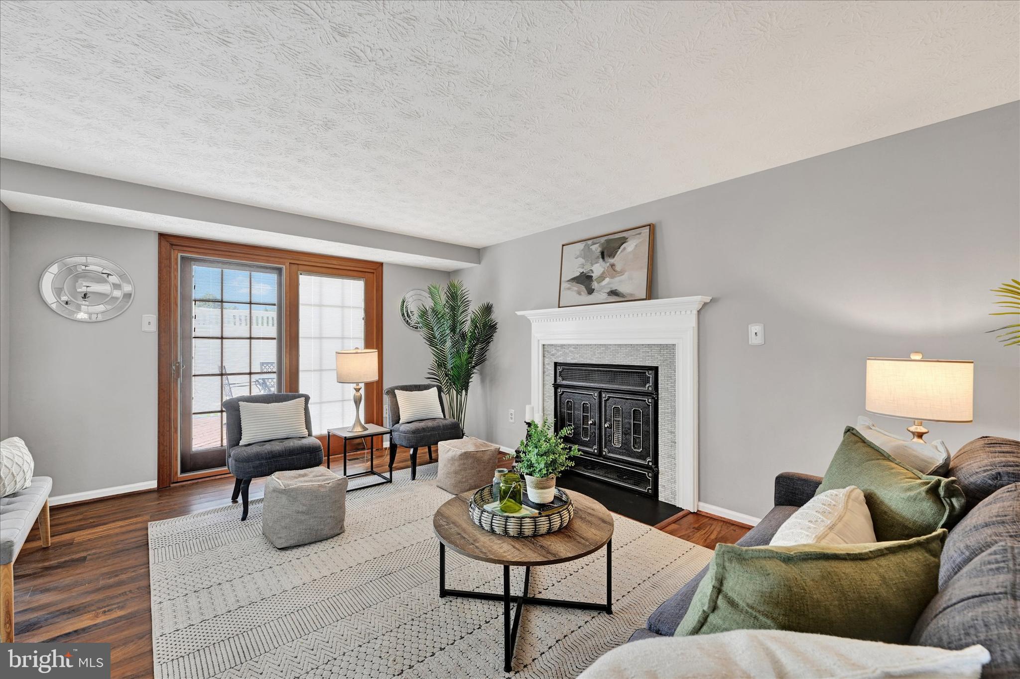 PINEDALE WOODS - Residential