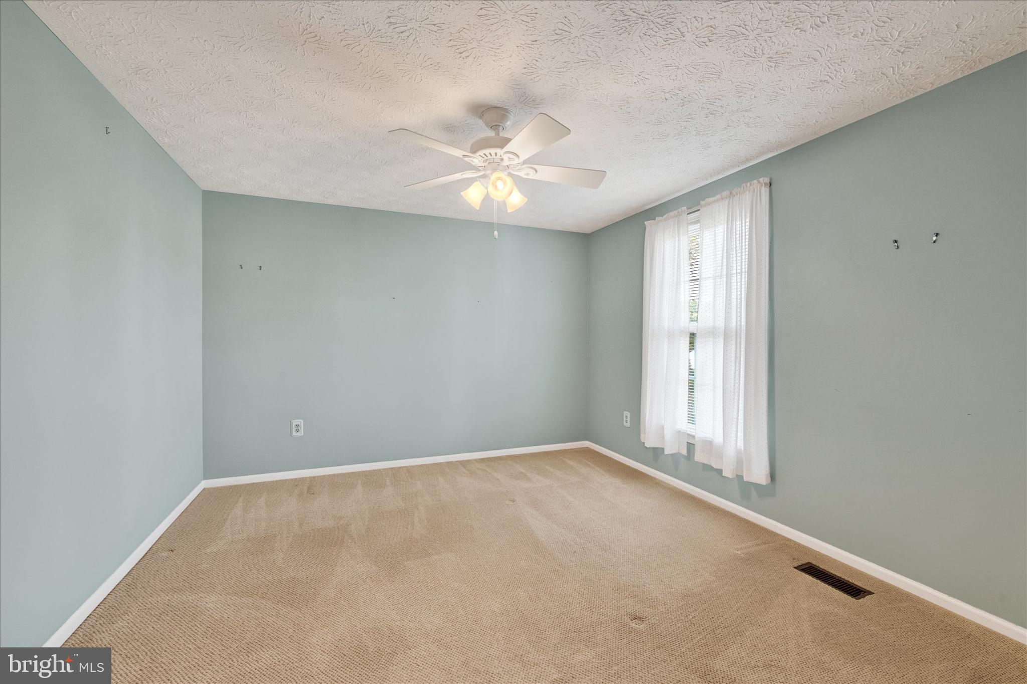 PINEDALE WOODS - Residential