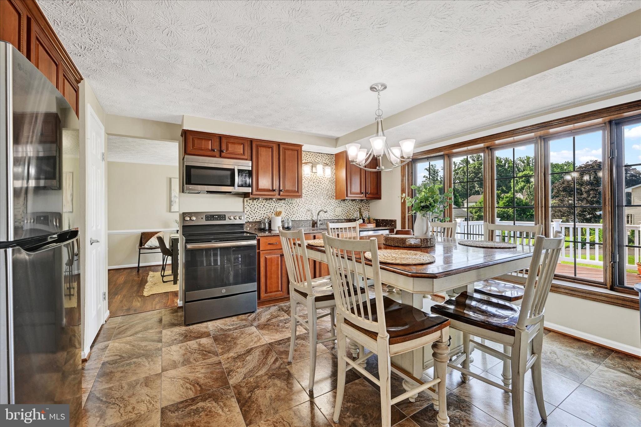 PINEDALE WOODS - Residential