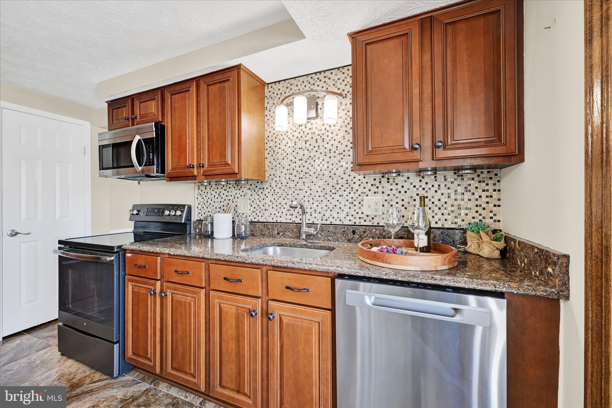 PINEDALE WOODS - Residential