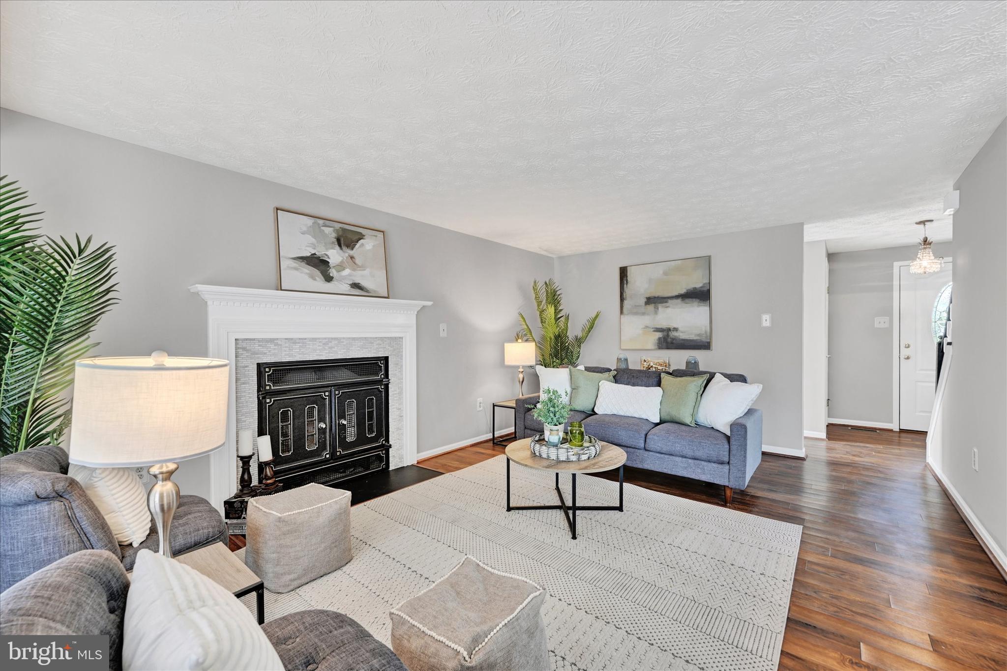 PINEDALE WOODS - Residential