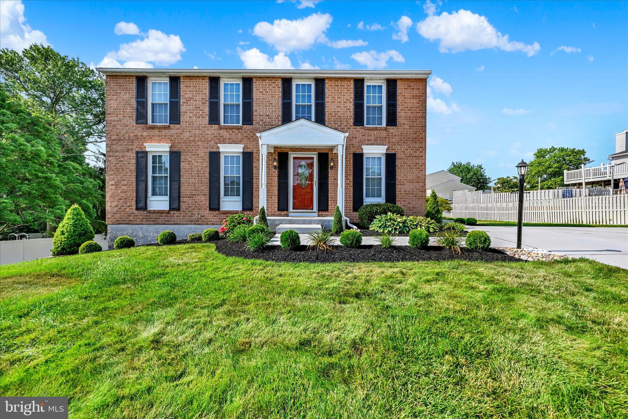 PINEDALE WOODS - Residential