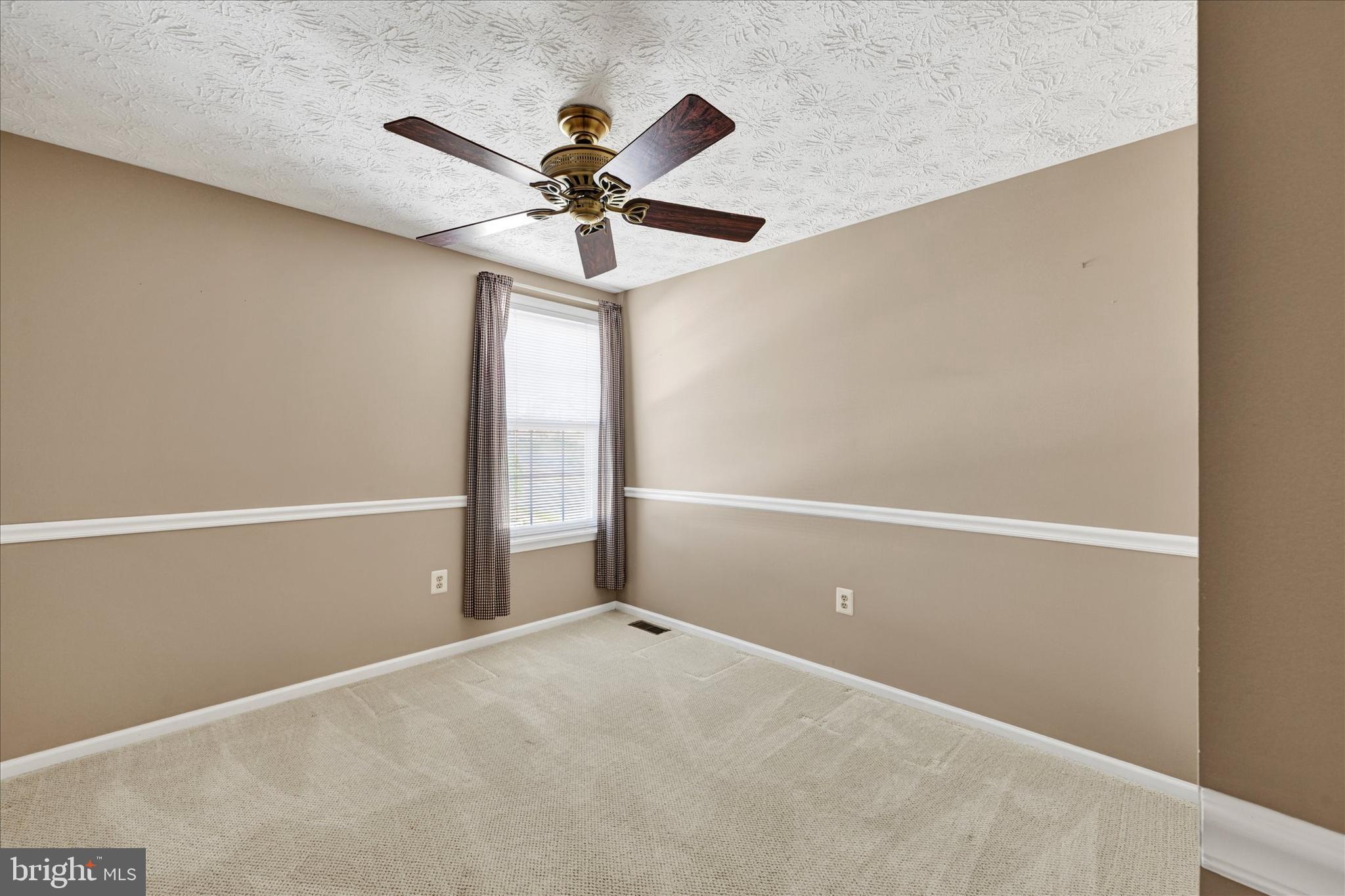 PINEDALE WOODS - Residential