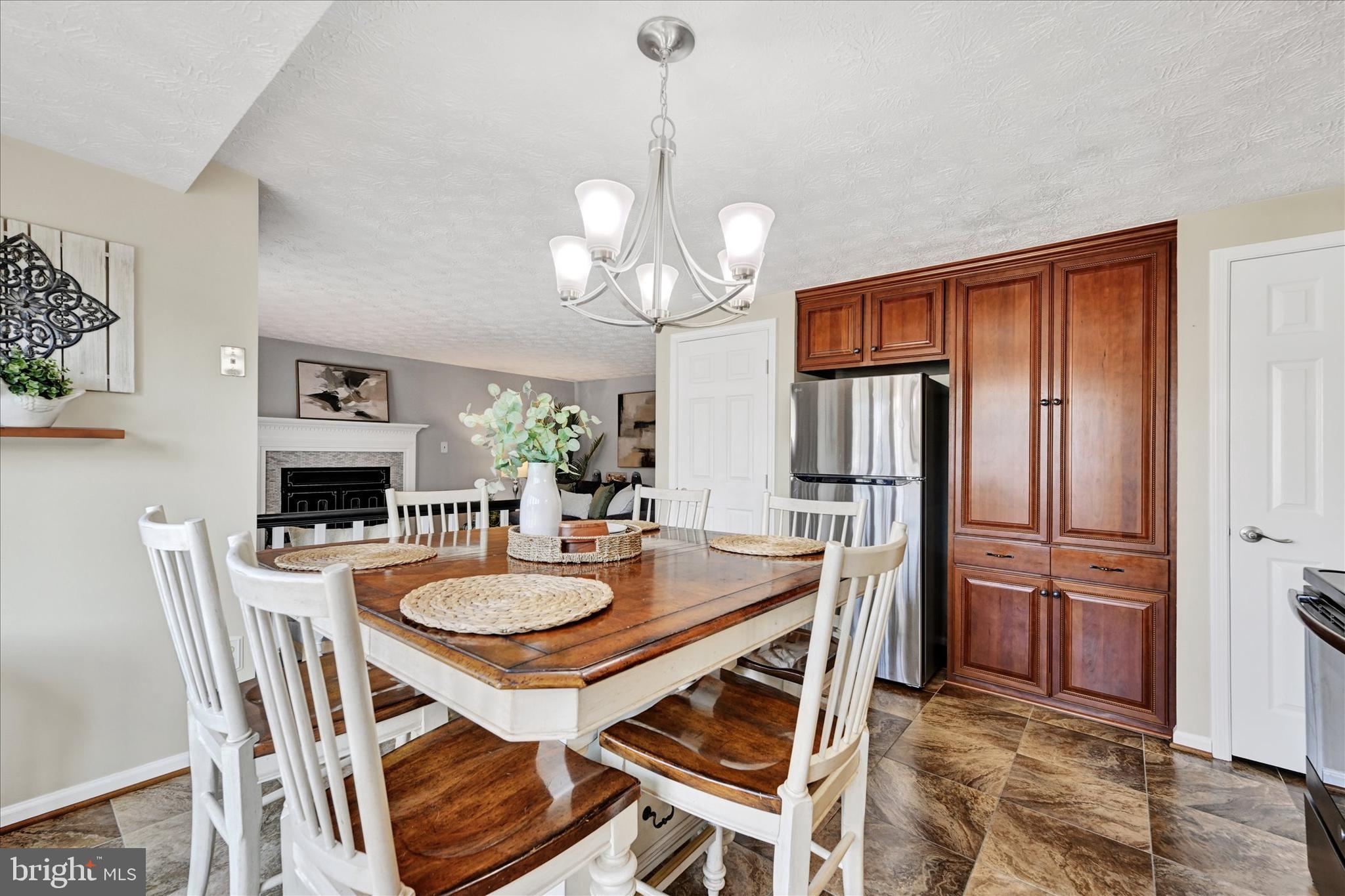 PINEDALE WOODS - Residential