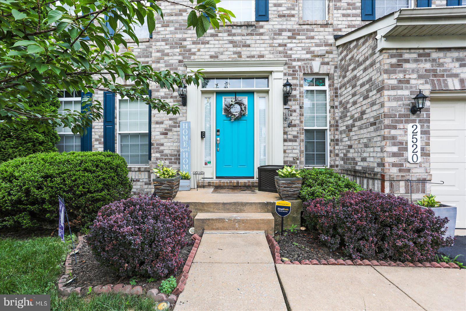 BROWNSTONE MANOR - Residential