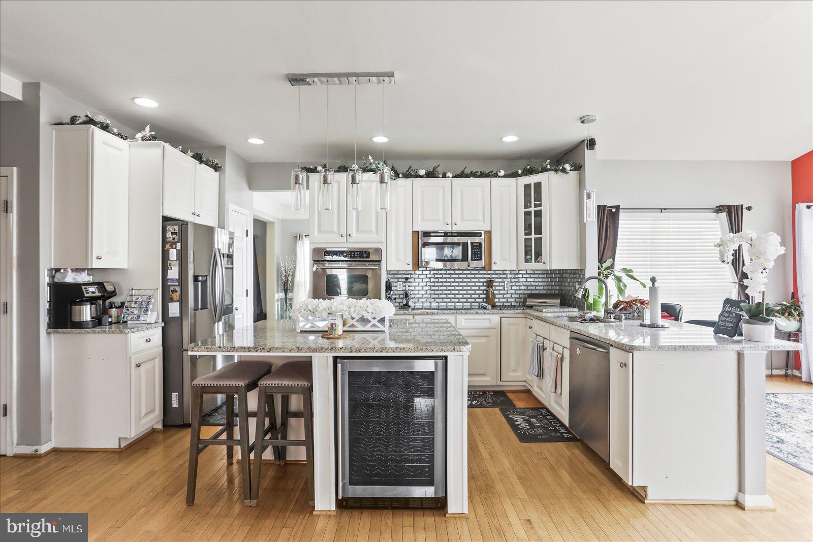 BROWNSTONE MANOR - Residential