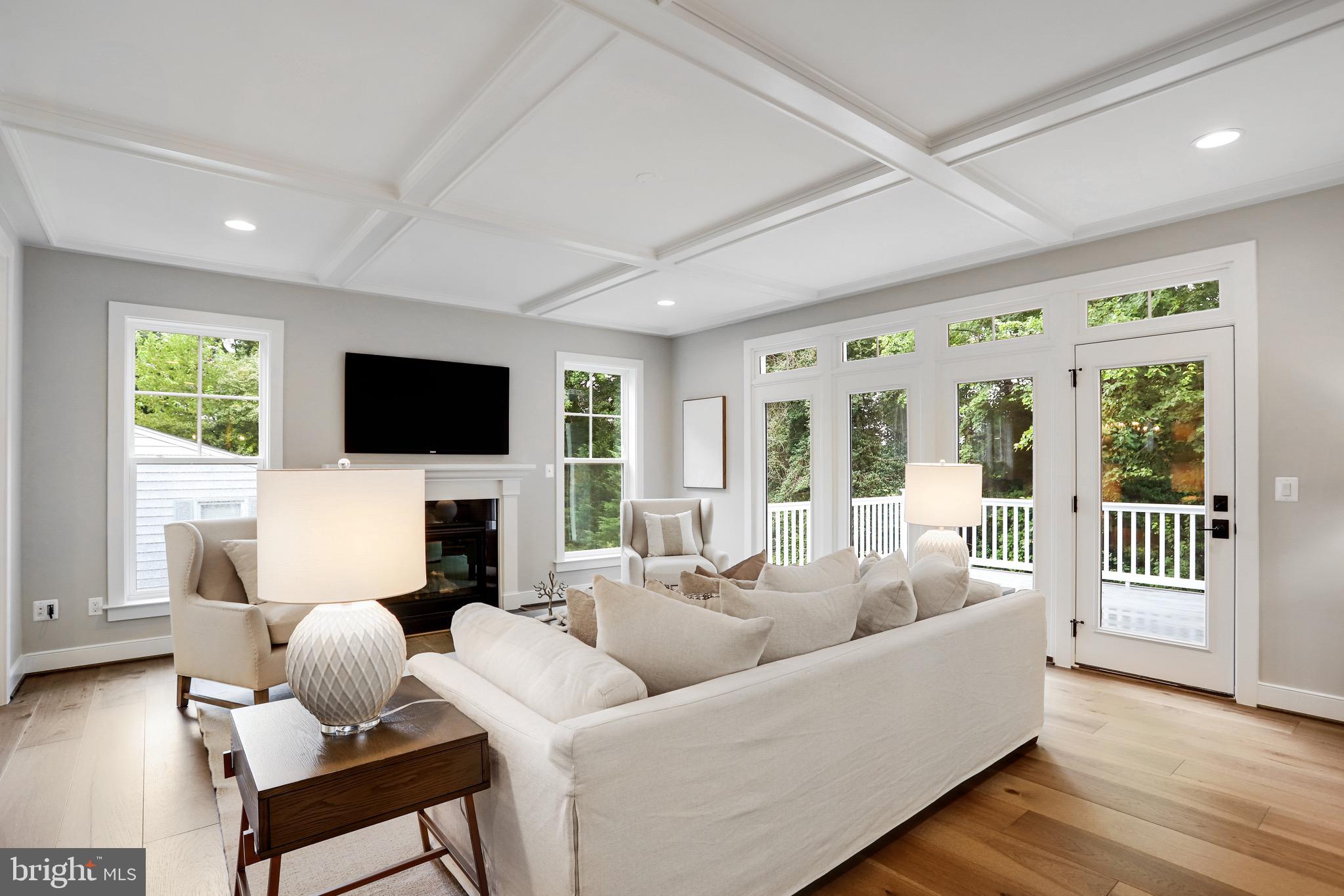 PIMMIT HILLS - Residential