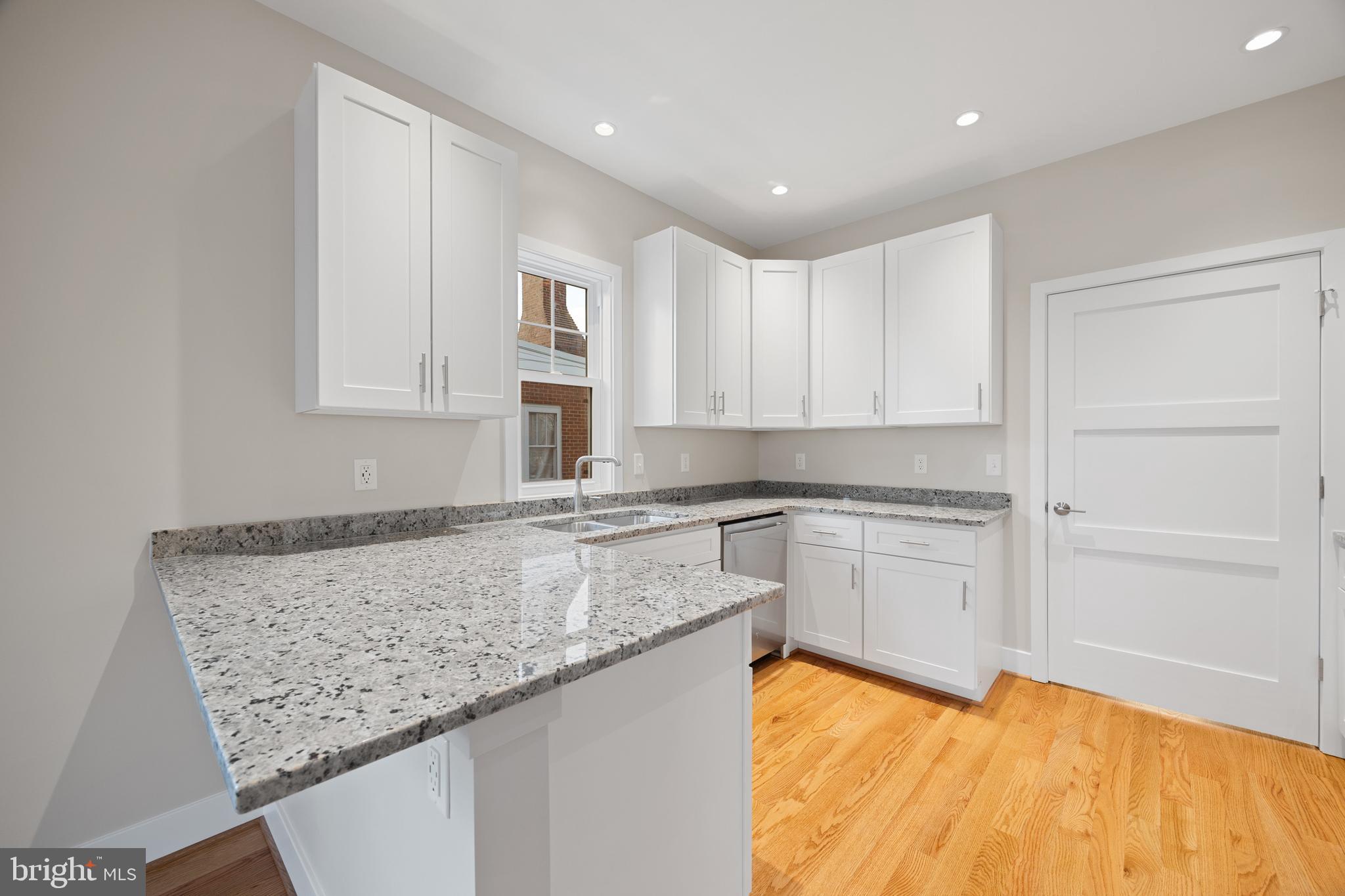 WINCHESTER CITY - Residential