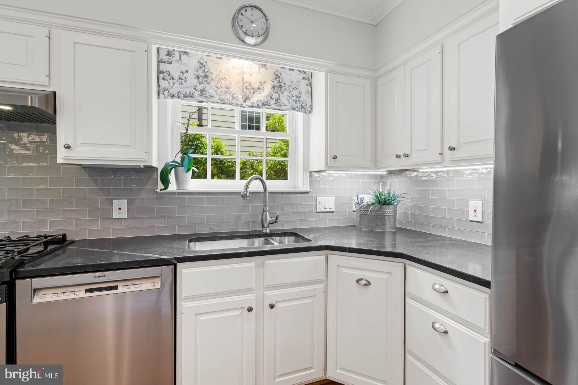 WESTMORELAND HILLS - Residential