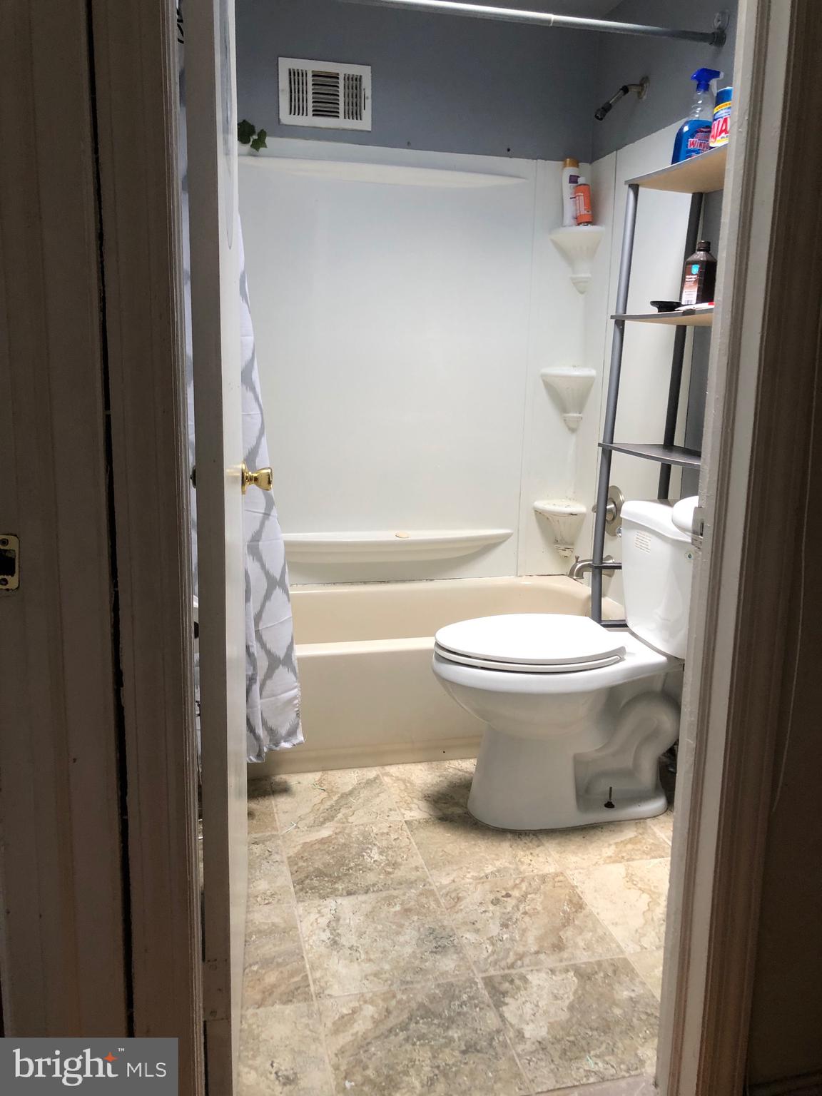 PHILADELPHIA (SOUTHWEST) - Residential