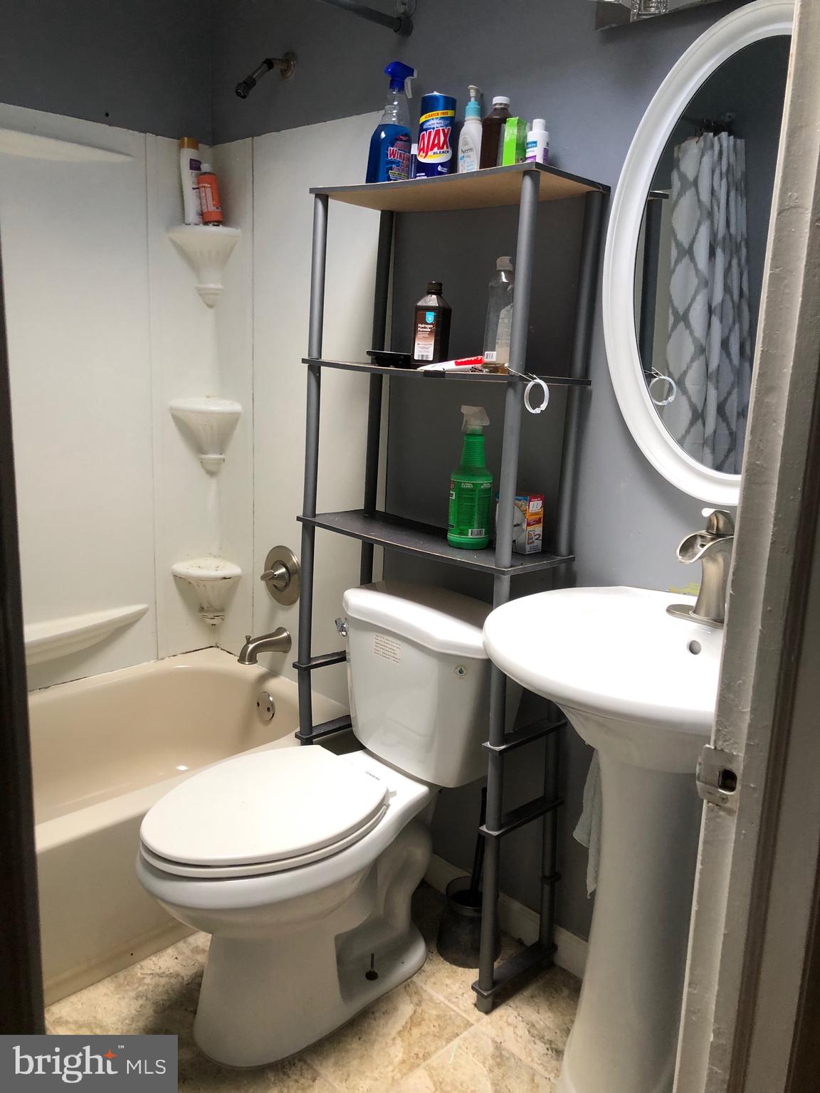 PHILADELPHIA (SOUTHWEST) - Residential