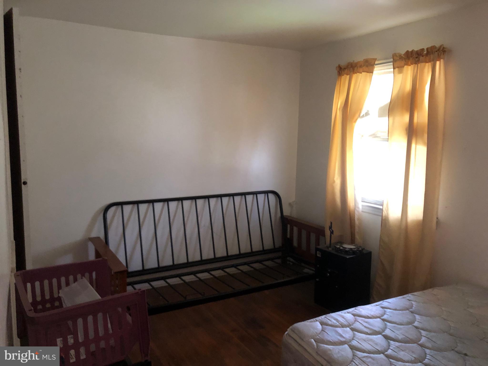 PHILADELPHIA (SOUTHWEST) - Residential