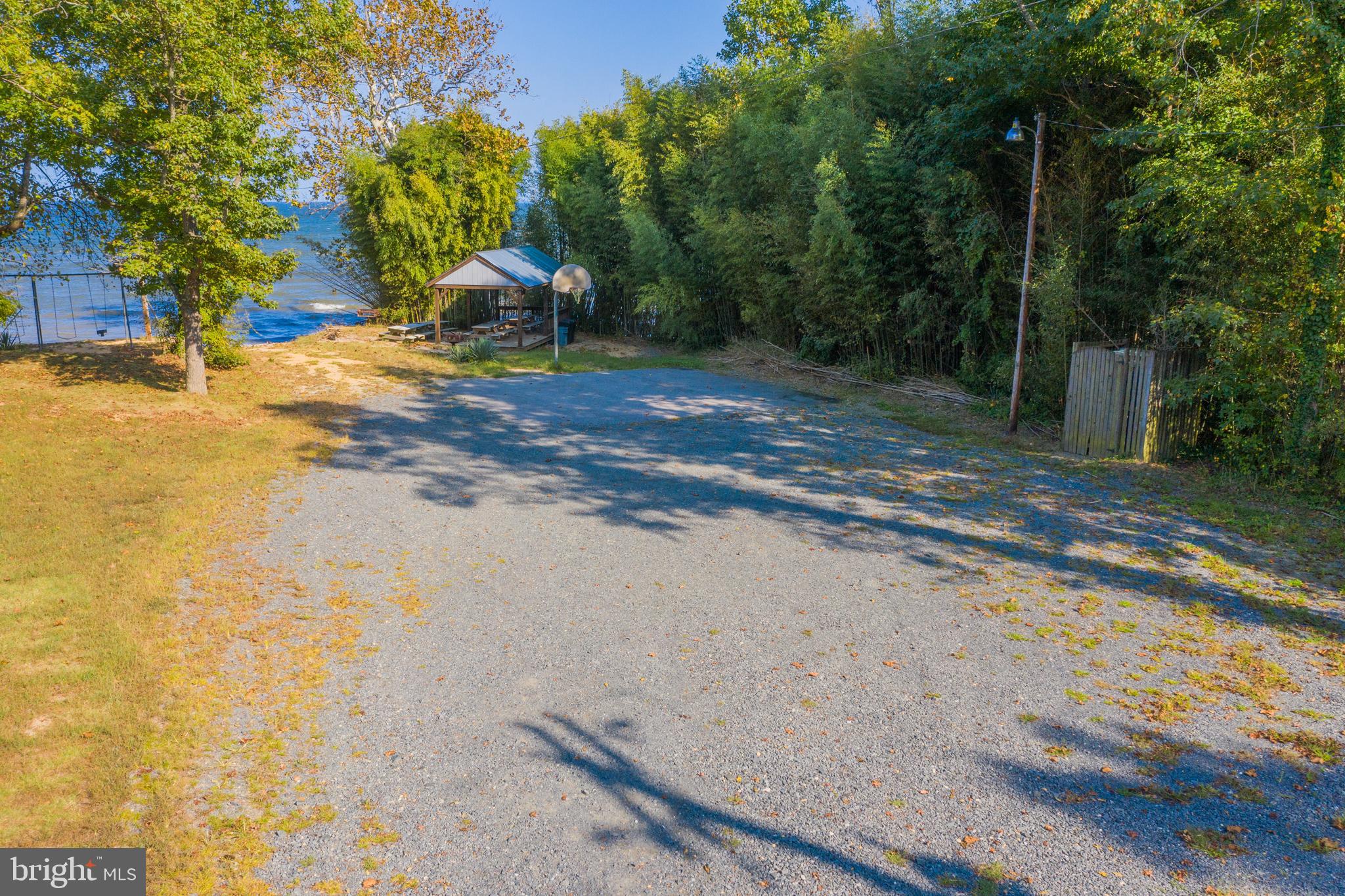 WESTERN SHORES - Residential