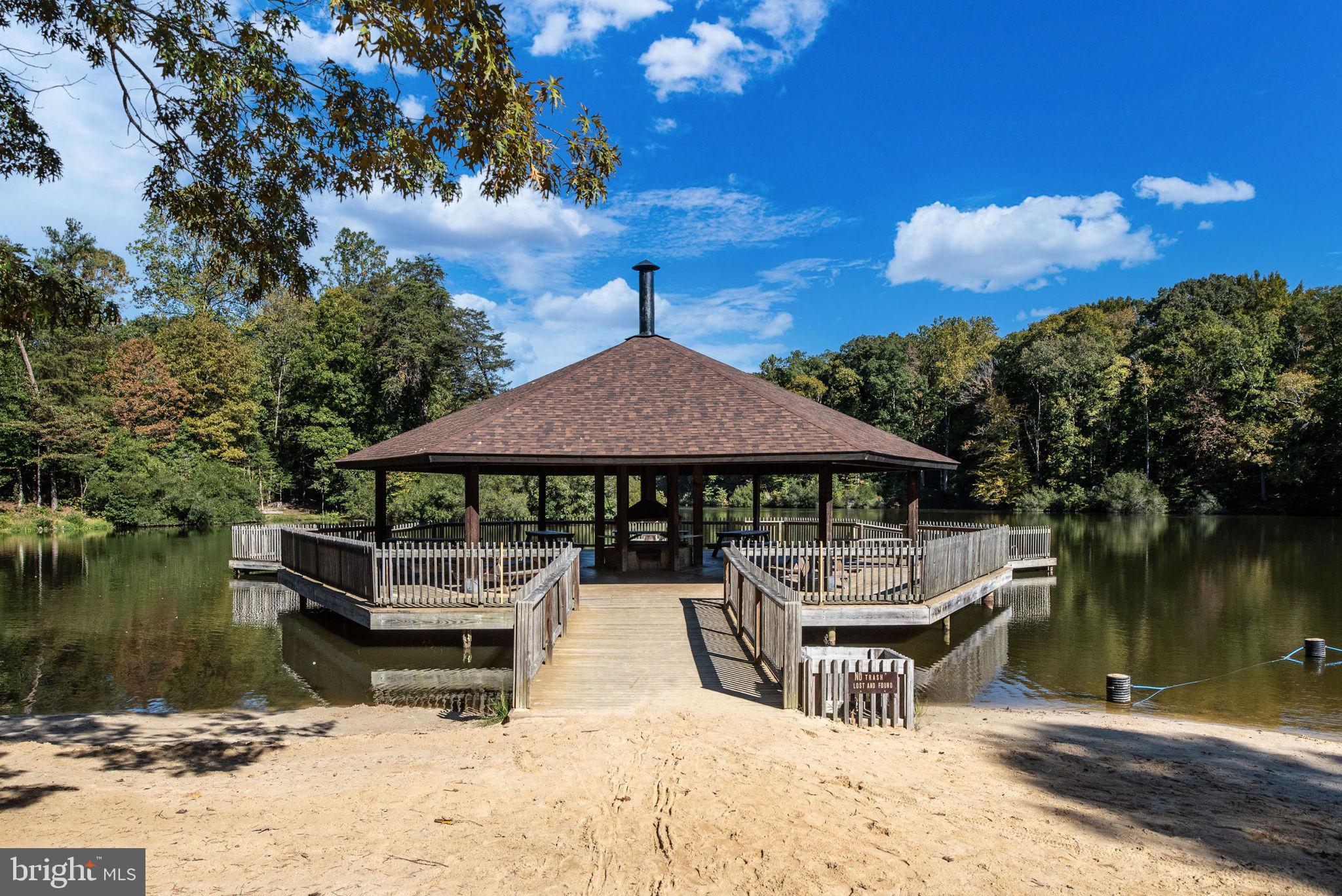 PRESIDENTIAL LAKES - Residential