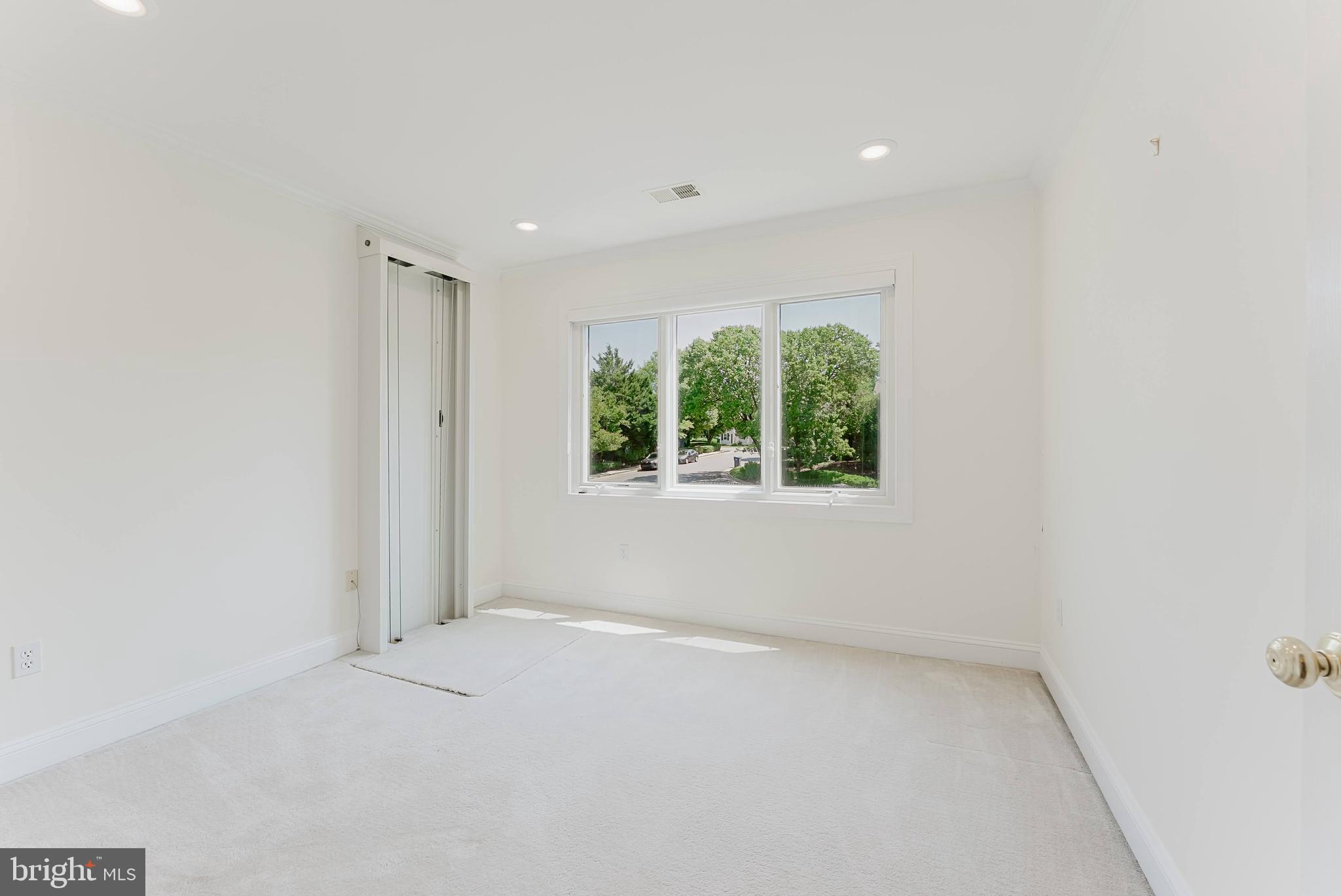 OAK MARR COURTS - Residential