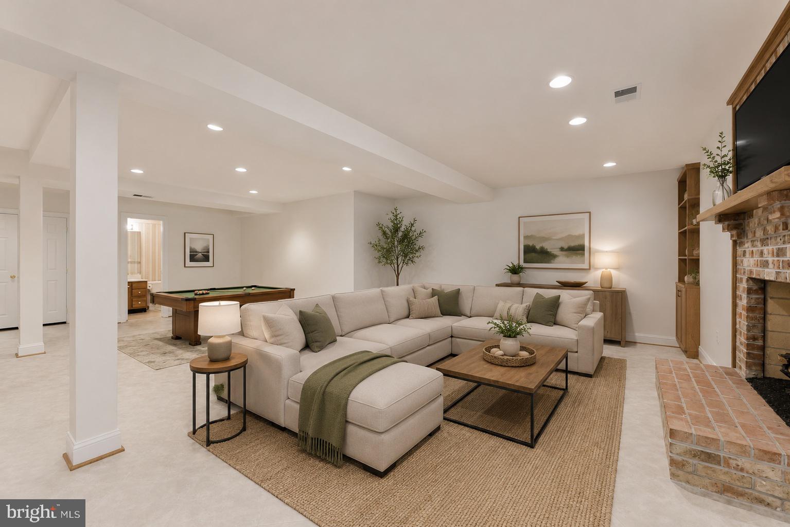 OAK MARR COURTS - Residential