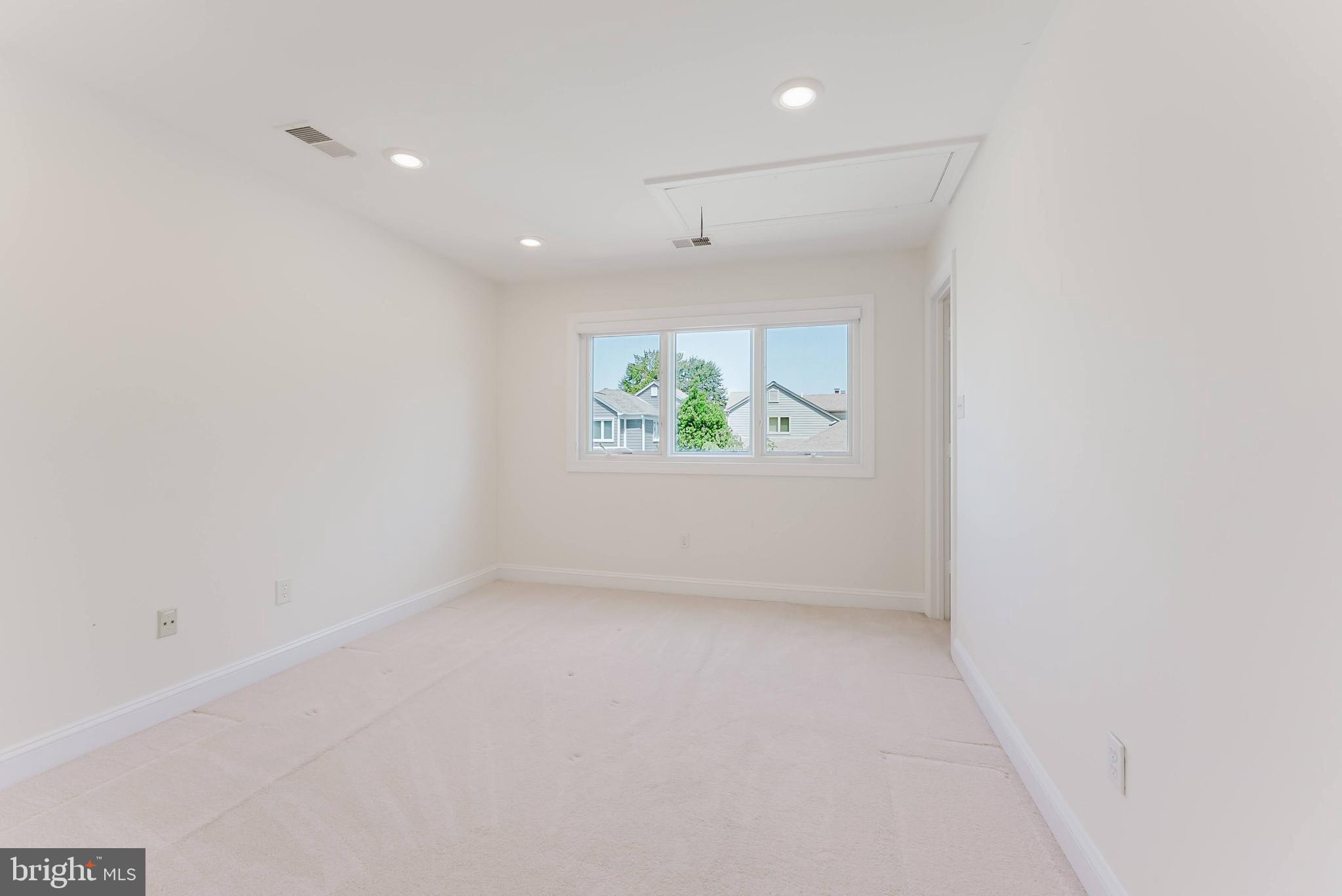 OAK MARR COURTS - Residential