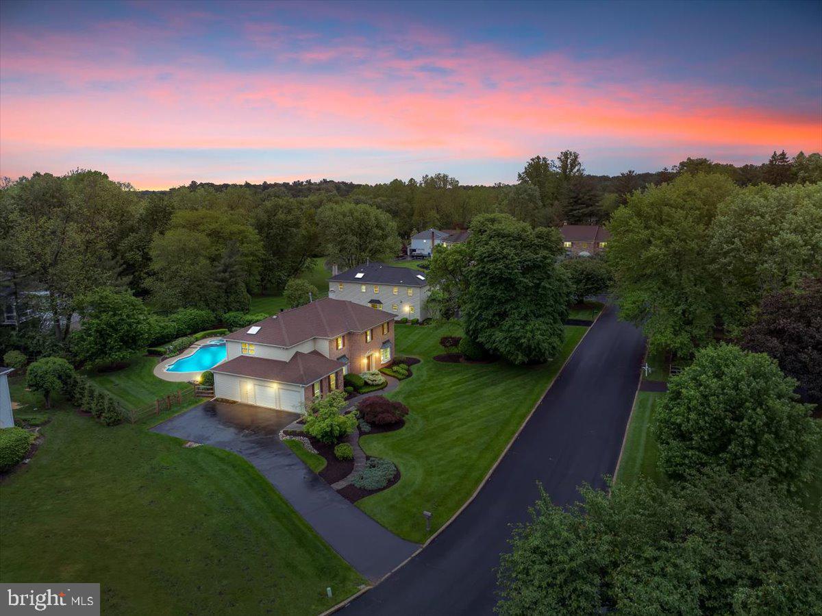 GWYN LYN - Residential