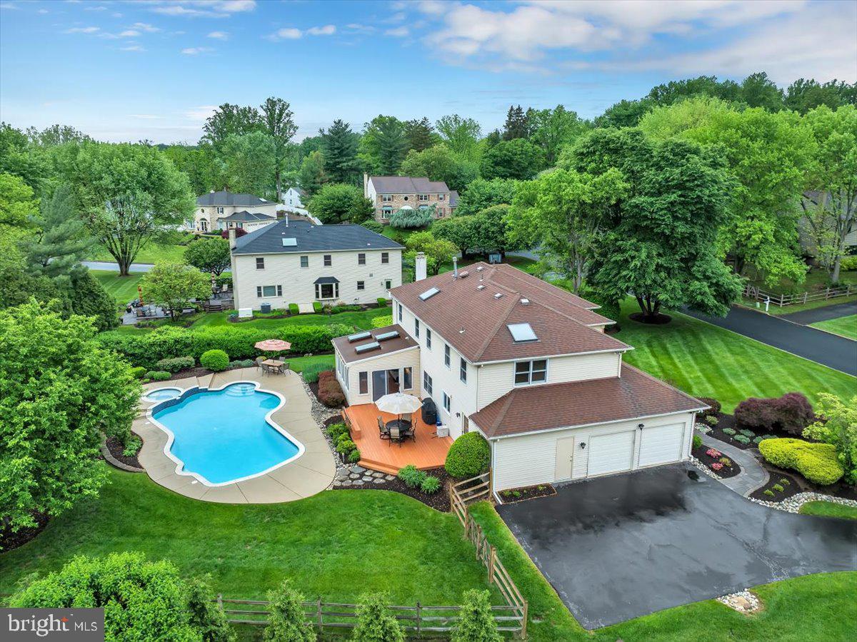 GWYN LYN - Residential