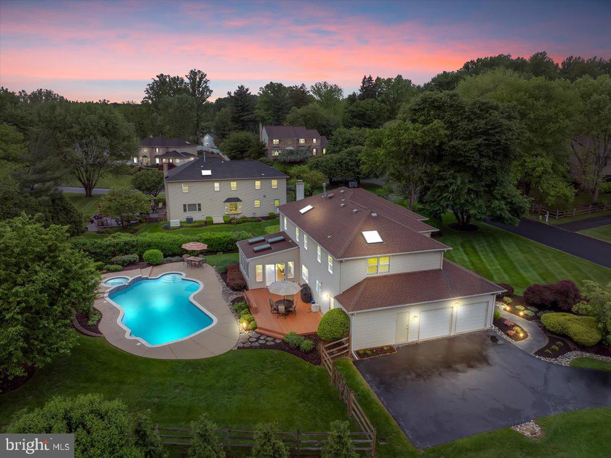 GWYN LYN - Residential