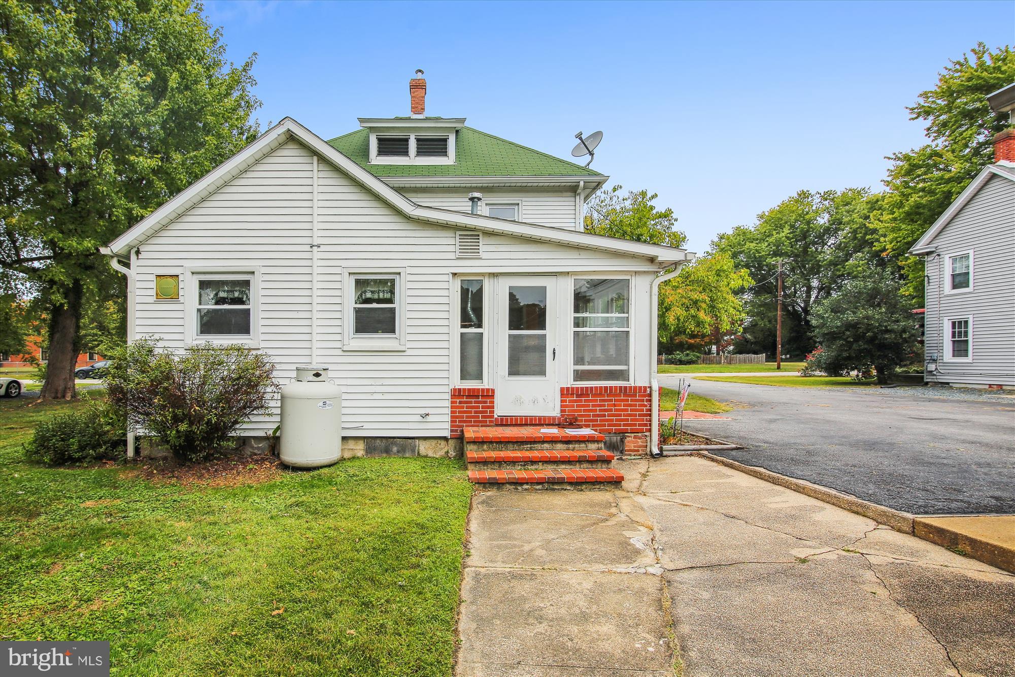 ROCK HALL - Residential