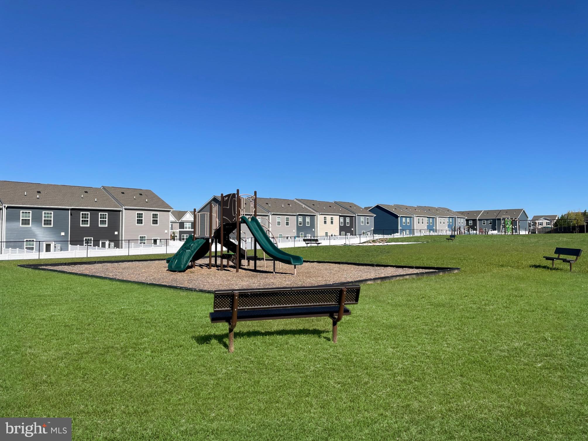 WEST WIND - Residential Lease