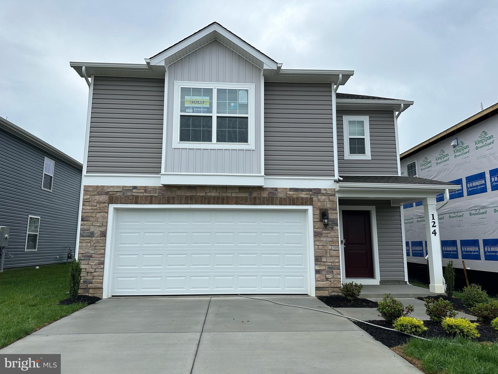WEST WIND - Residential Lease