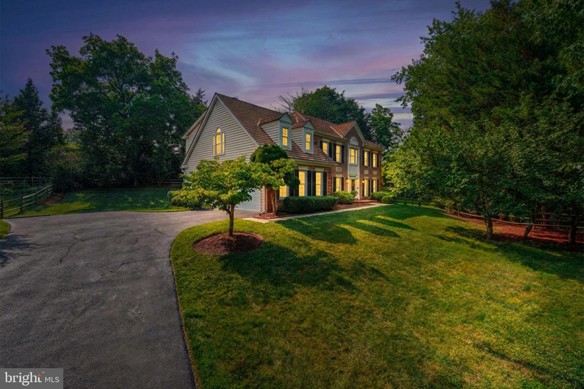 QUINCE ORCHARD KNOLLS - Residential