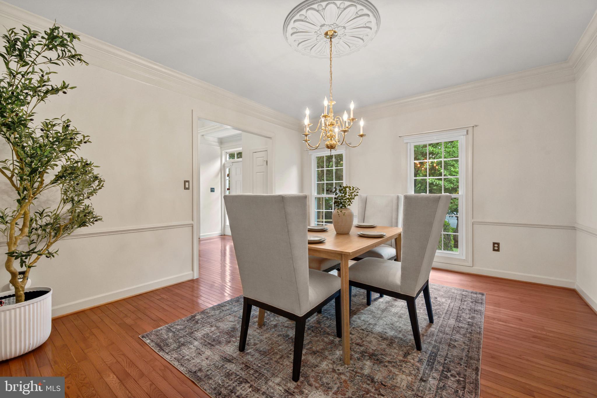 QUINCE ORCHARD KNOLLS - Residential
