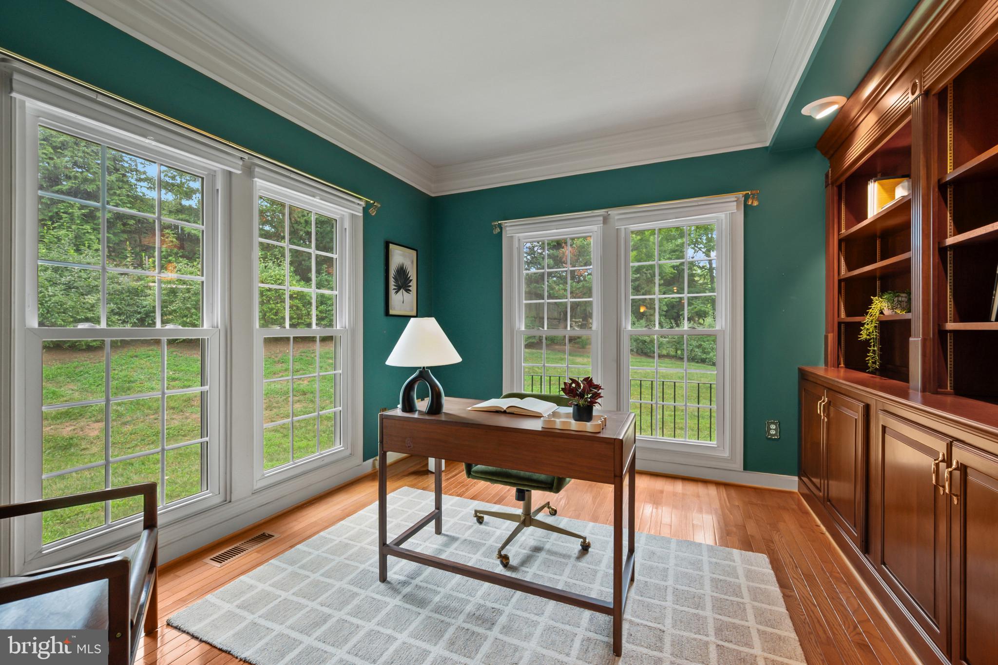 QUINCE ORCHARD KNOLLS - Residential