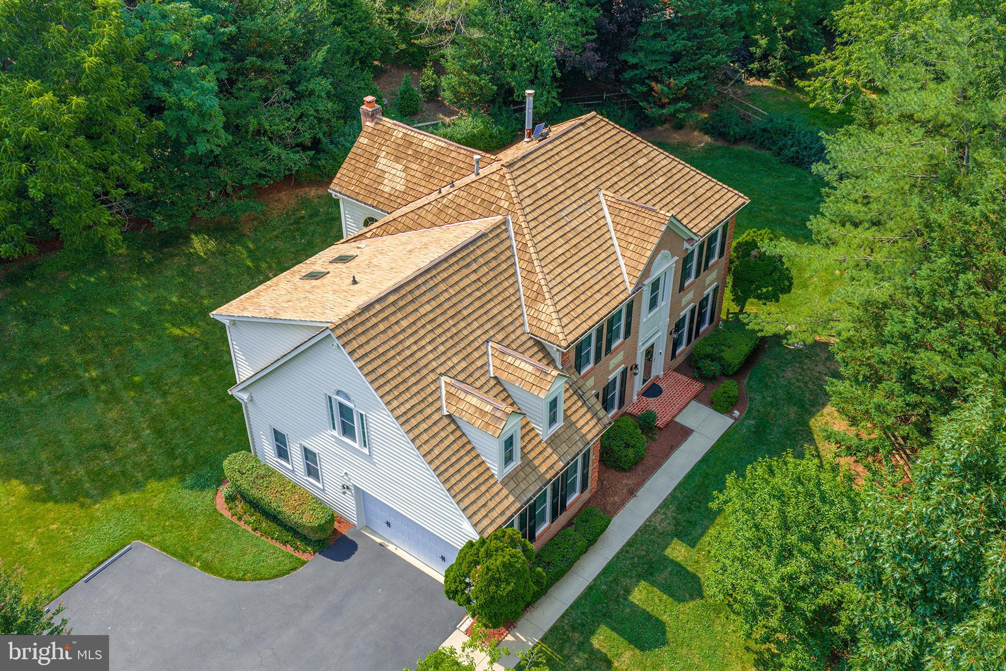 QUINCE ORCHARD KNOLLS - Residential
