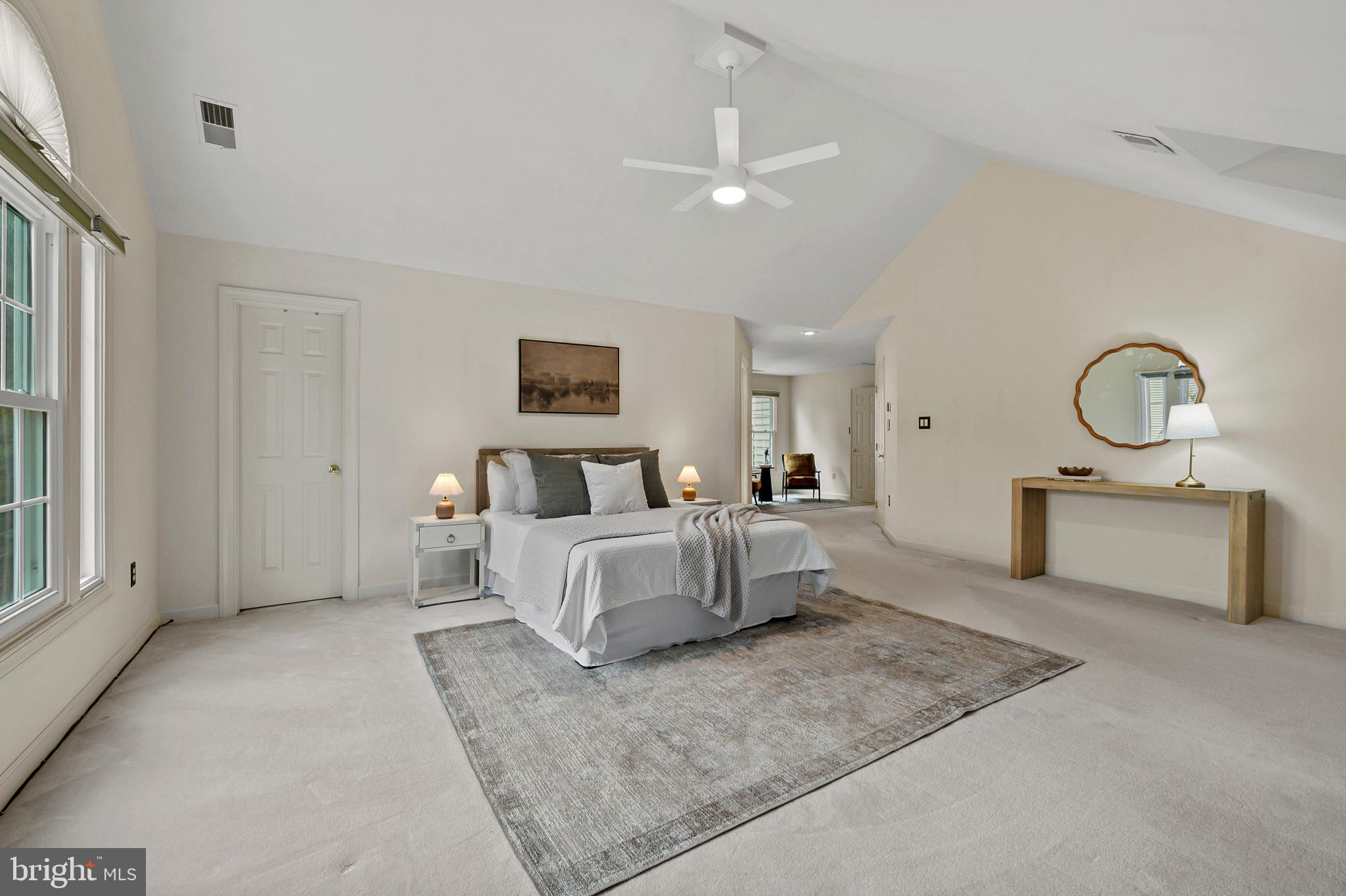 QUINCE ORCHARD KNOLLS - Residential