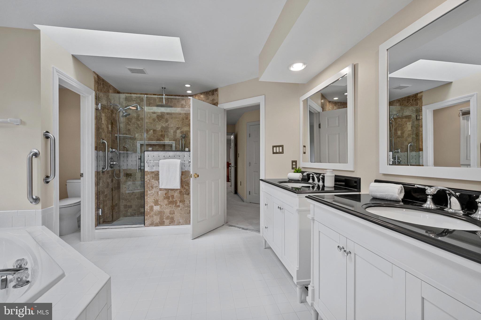 QUINCE ORCHARD KNOLLS - Residential