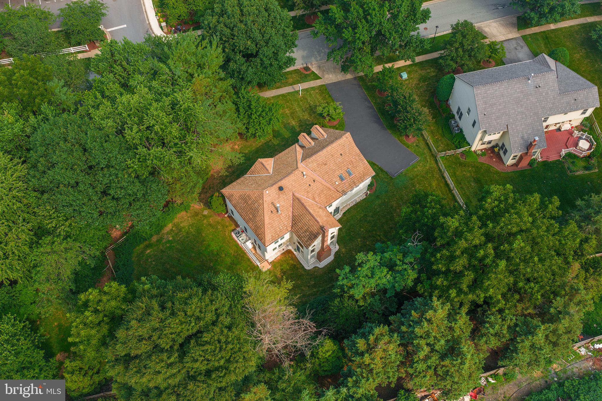 QUINCE ORCHARD KNOLLS - Residential