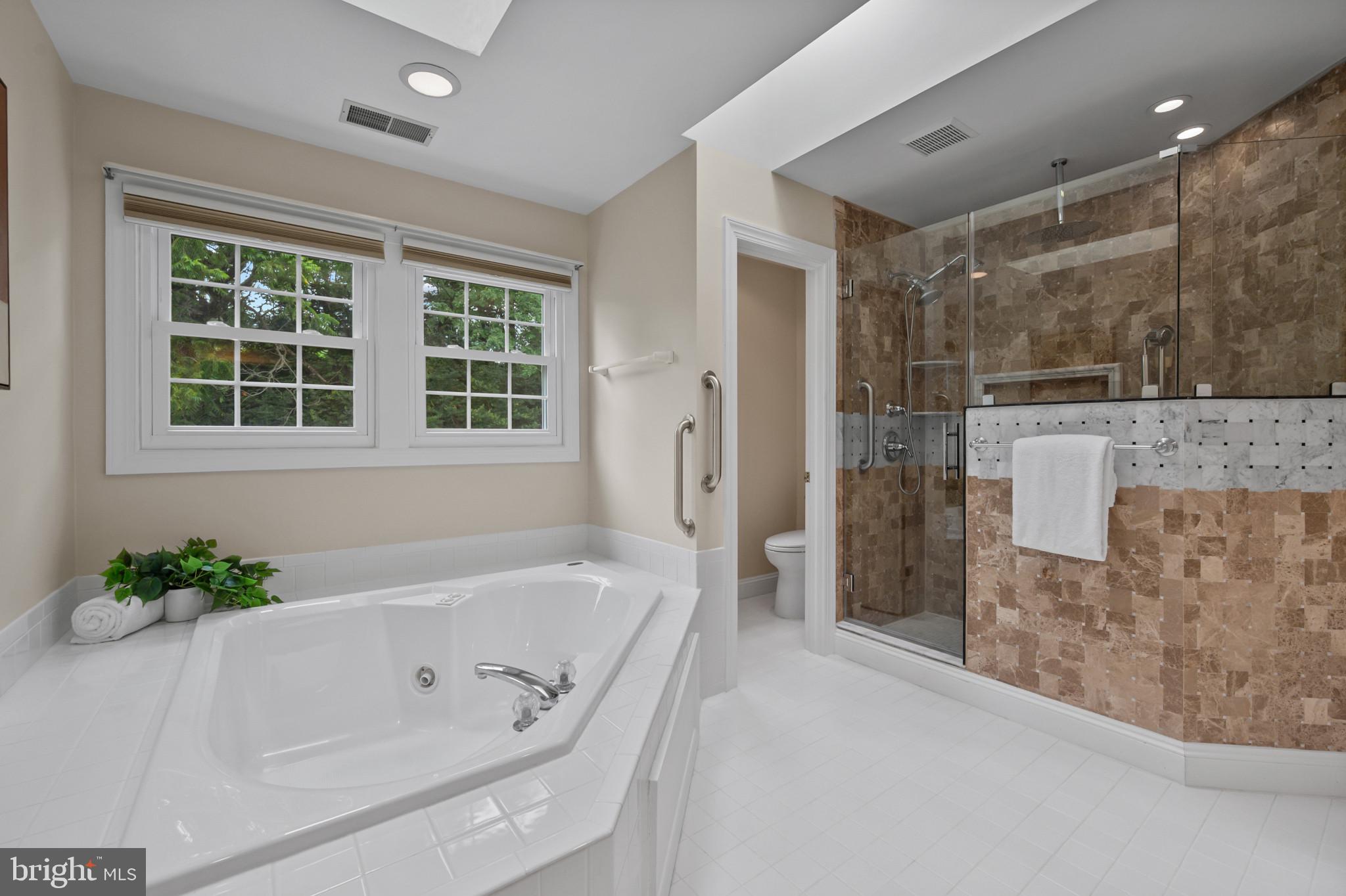 QUINCE ORCHARD KNOLLS - Residential